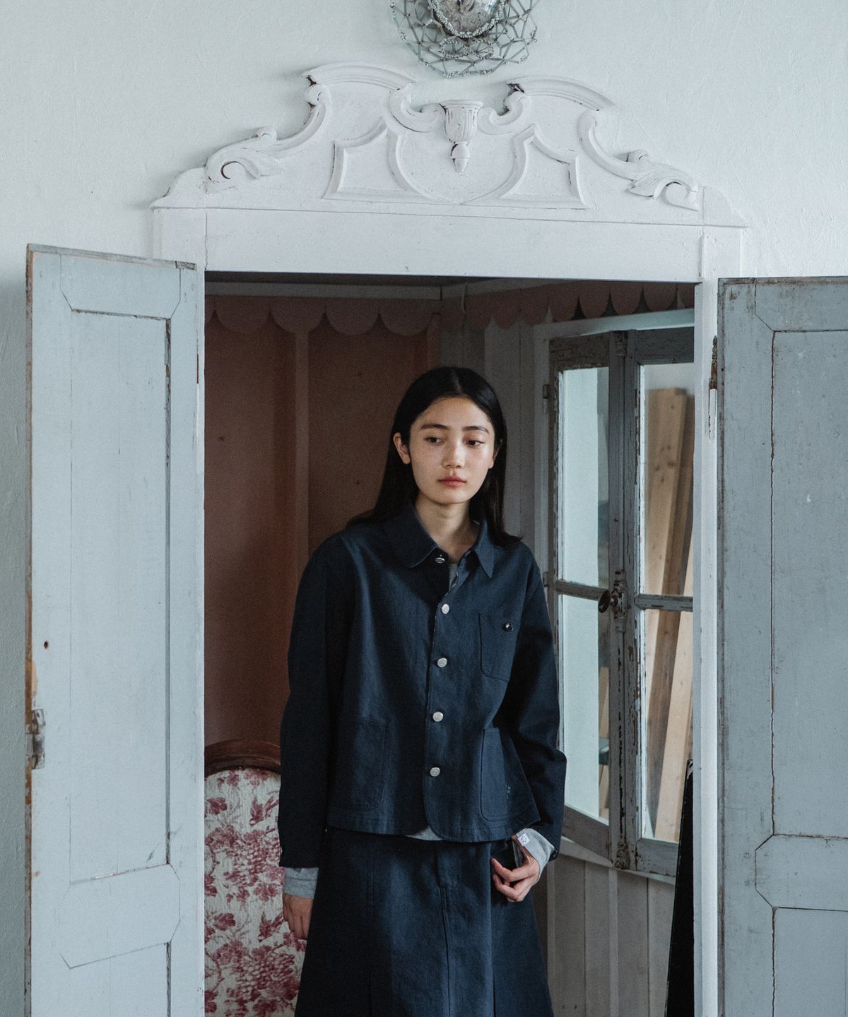 오헤시오(OHESHIO) FLORAL LINE PLEATED MIDI SKIRT, NAVY