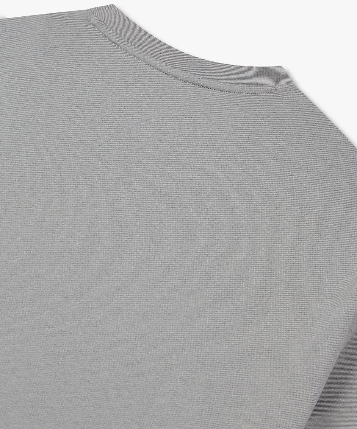 아르마니 익스체인지(ARMANI EXCHANGE) 남성 로고 엠브로이더리 티셔츠 _그레이_A415130039