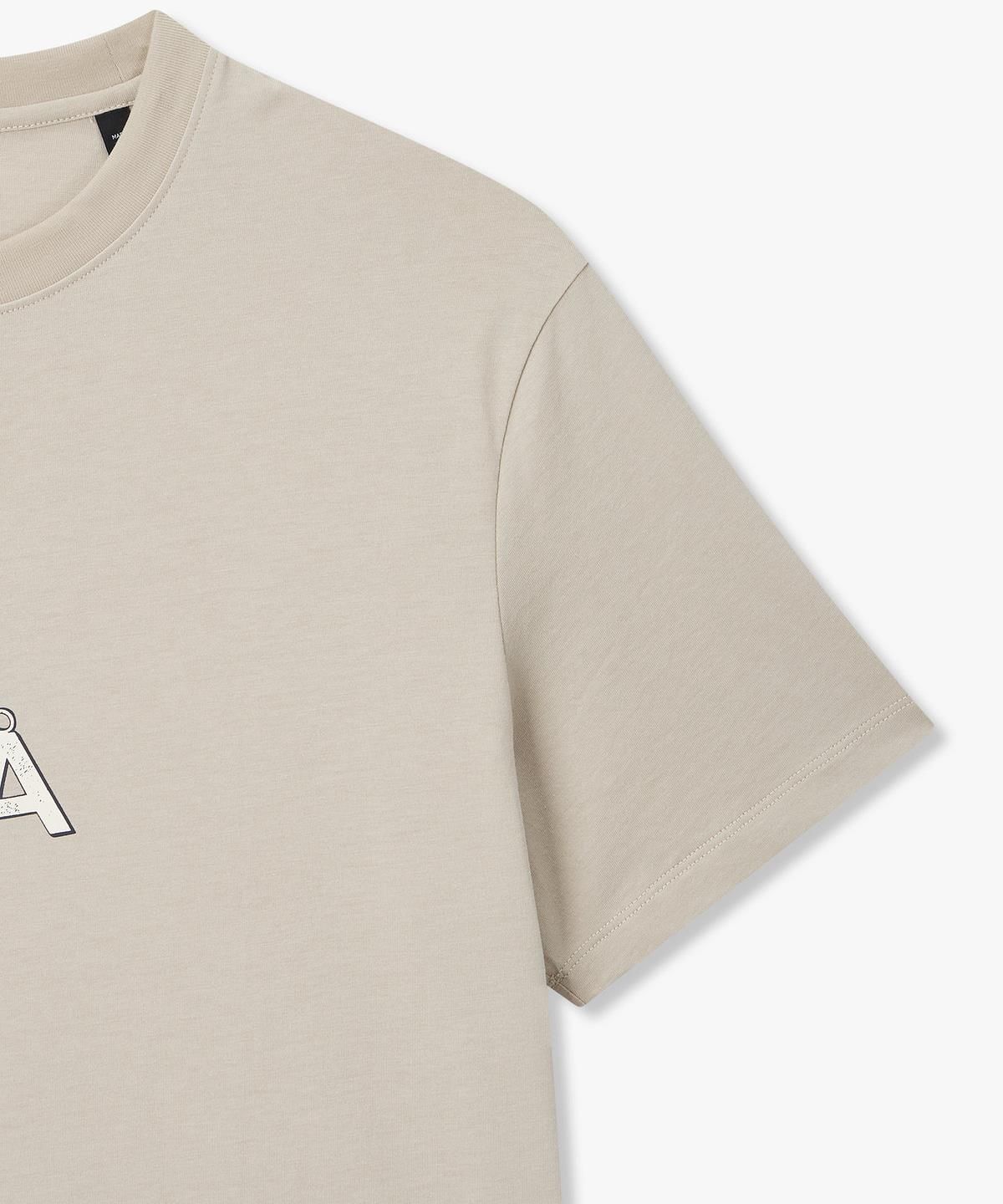 아르마니 익스체인지(ARMANI EXCHANGE) 남성 AX 키링 그래픽 숏 슬리브 티셔츠 _베이지_A416130044
