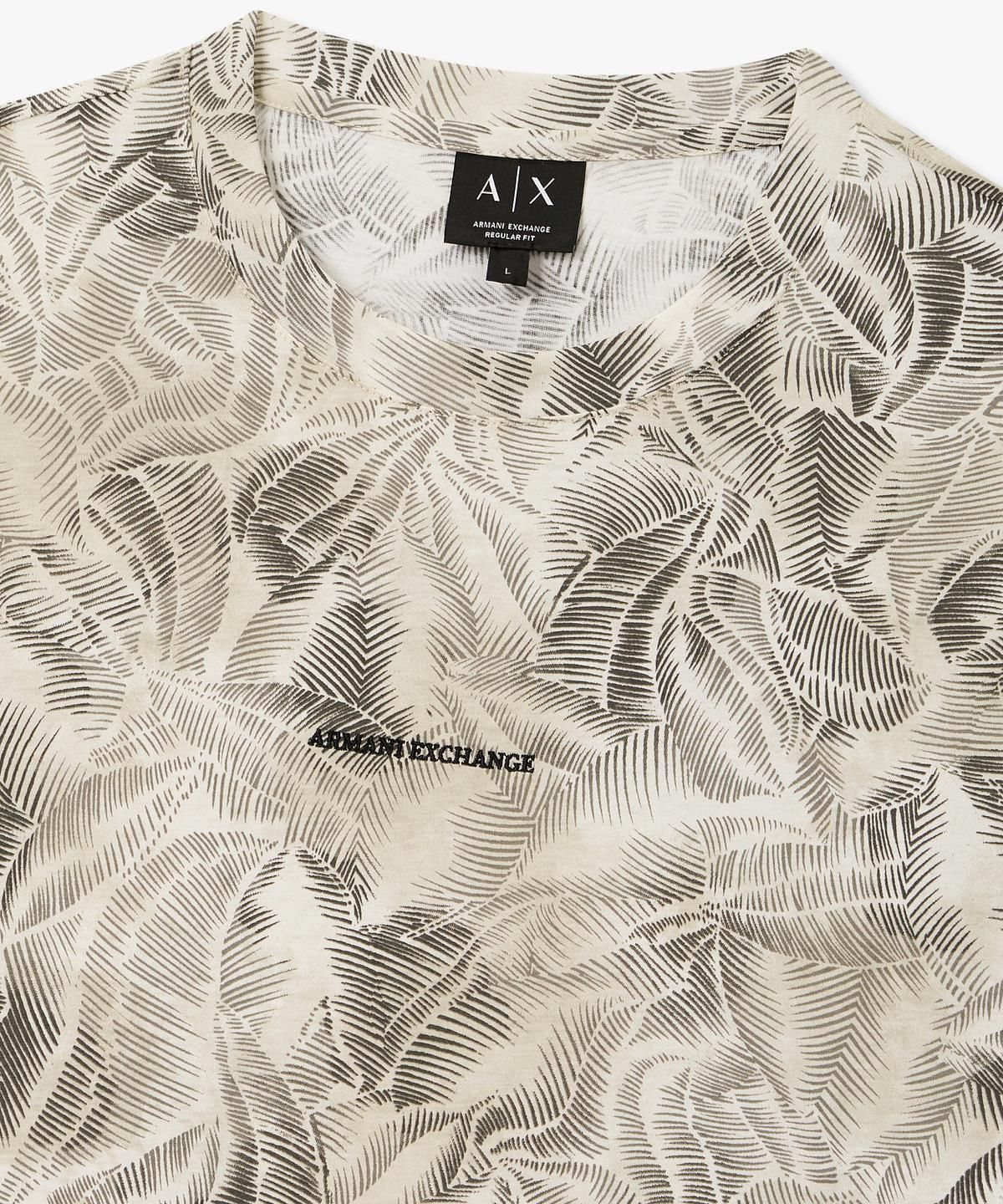 아르마니 익스체인지(ARMANI EXCHANGE) 남성 올오버 리프 프린트 크루넥 티셔츠 _크림_A416130039