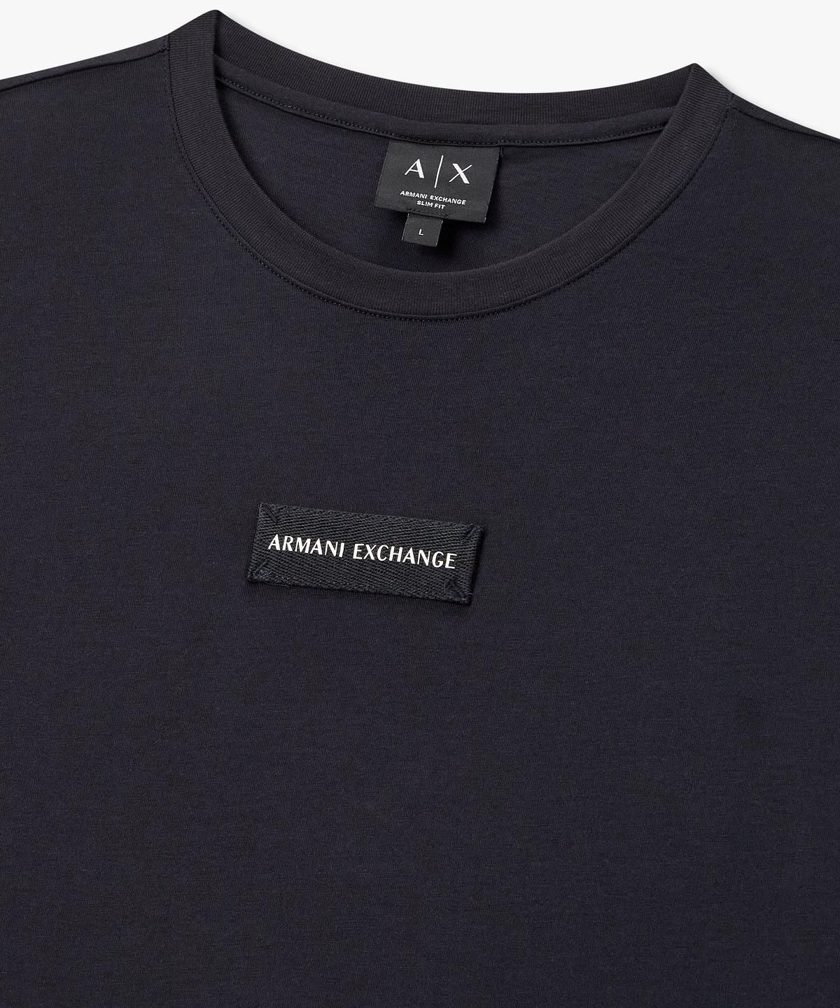 아르마니 익스체인지(ARMANI EXCHANGE) 남성 웨빙 로고 패치 크루넥 티셔츠 _다크 네이비_A416130011
