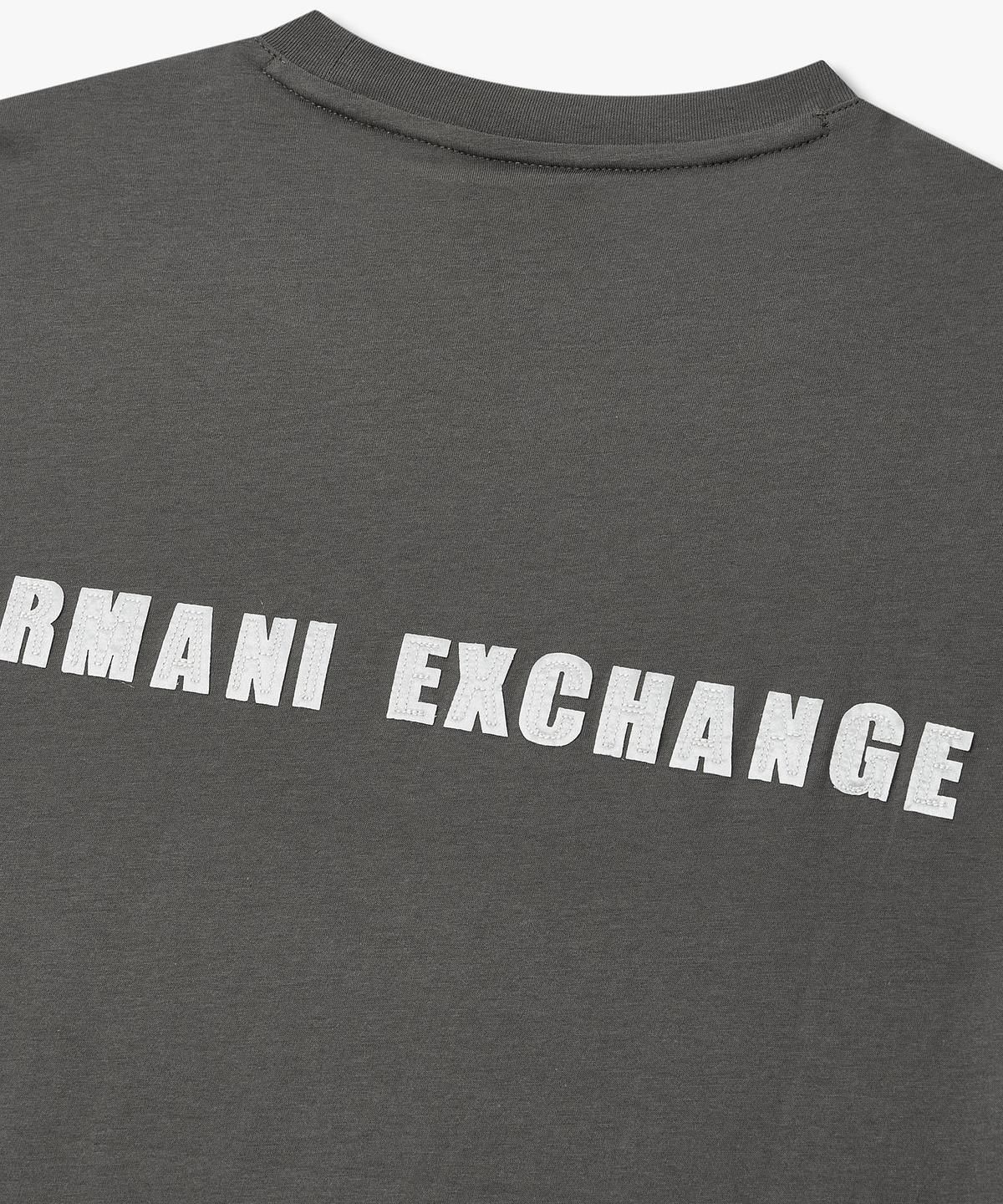 아르마니 익스체인지(ARMANI EXCHANGE) 남성 스티치 로고 패치 코튼 티셔츠 _다크 그레이_A416130017
