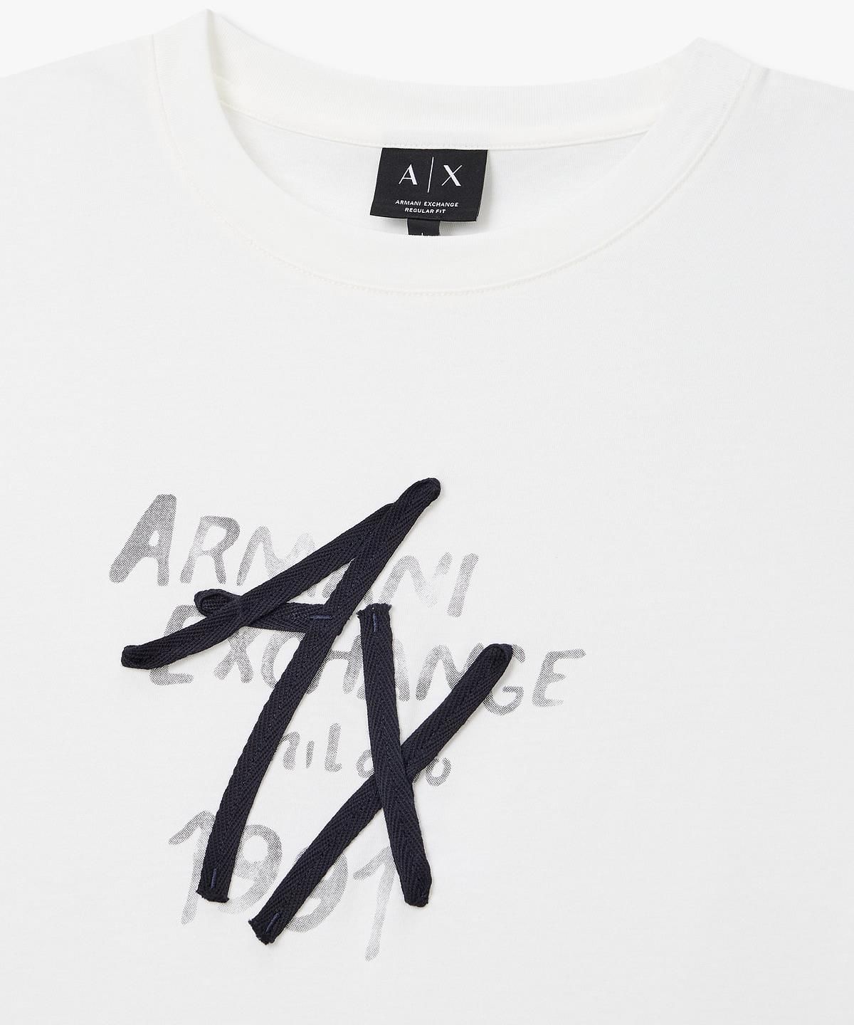 아르마니 익스체인지(ARMANI EXCHANGE) 남성 헤링본 웨빙 로고 디테일 티셔츠 _화이트_A416130014