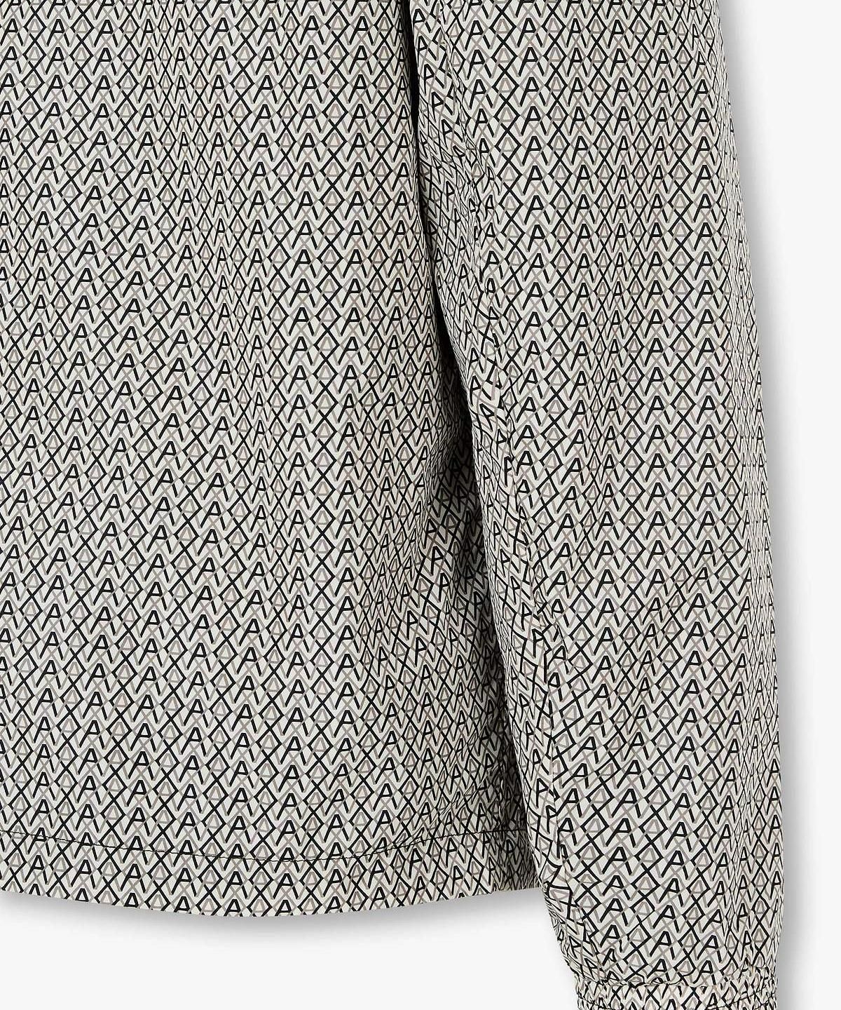 아르마니 익스체인지(ARMANI EXCHANGE) 남성 올오버 로고 리버서블 자켓 _크림_A416110005