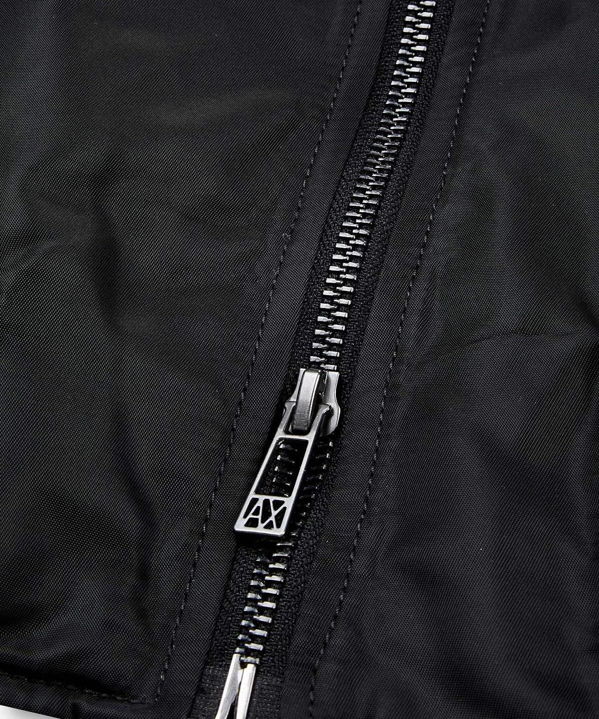 아르마니 익스체인지(ARMANI EXCHANGE) 남성 스트라이프 시보리 블루종 자켓 _블랙_A416110008