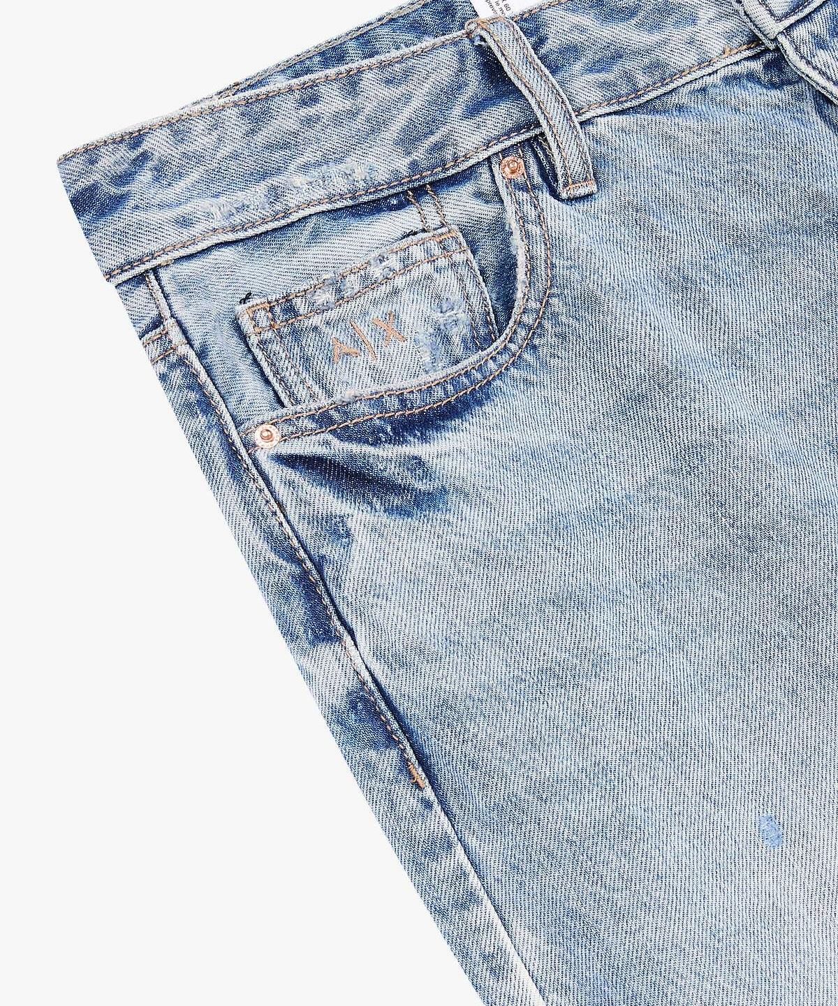 아르마니 익스체인지(ARMANI EXCHANGE) 남성 디스트로이드 디테일 데님 팬츠 _블루_A416140011