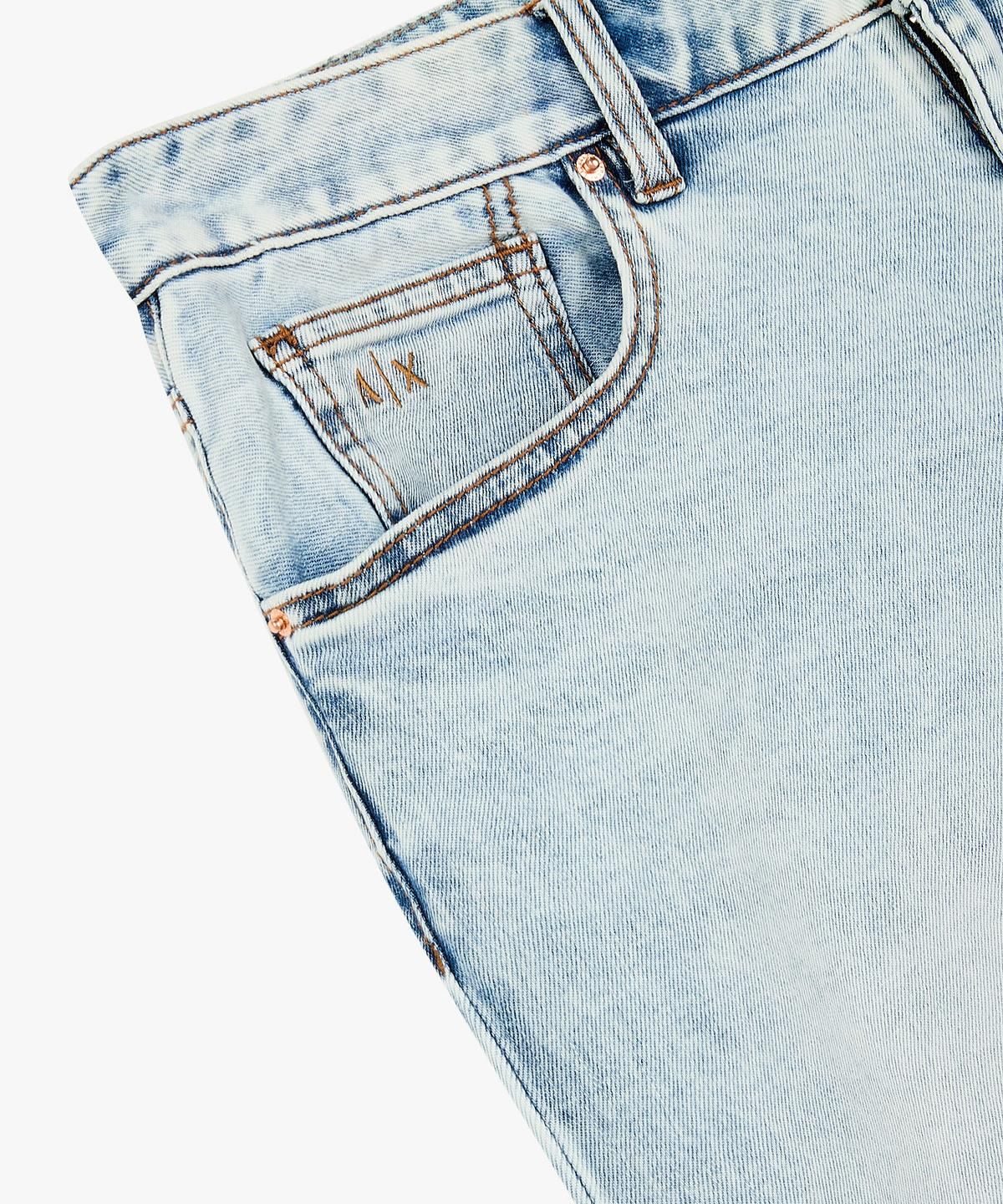 아르마니 익스체인지(ARMANI EXCHANGE) 남성 스트레치 컴포트 슬림 진 _라이트 블루_A416140003