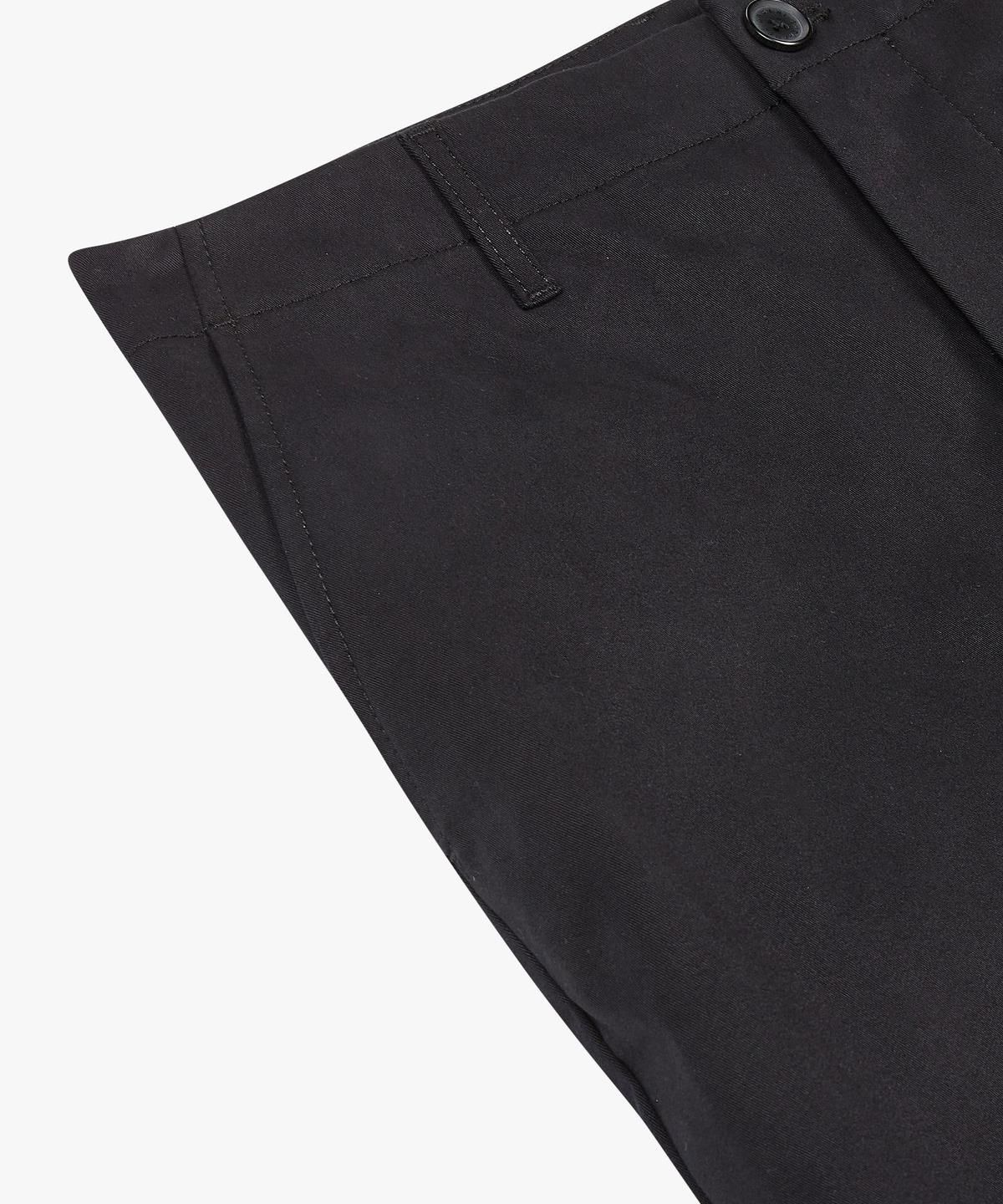 아르마니 익스체인지(ARMANI EXCHANGE) 남성 백 메탈 로고 스트레치 코튼 팬츠 _블랙_A414342002