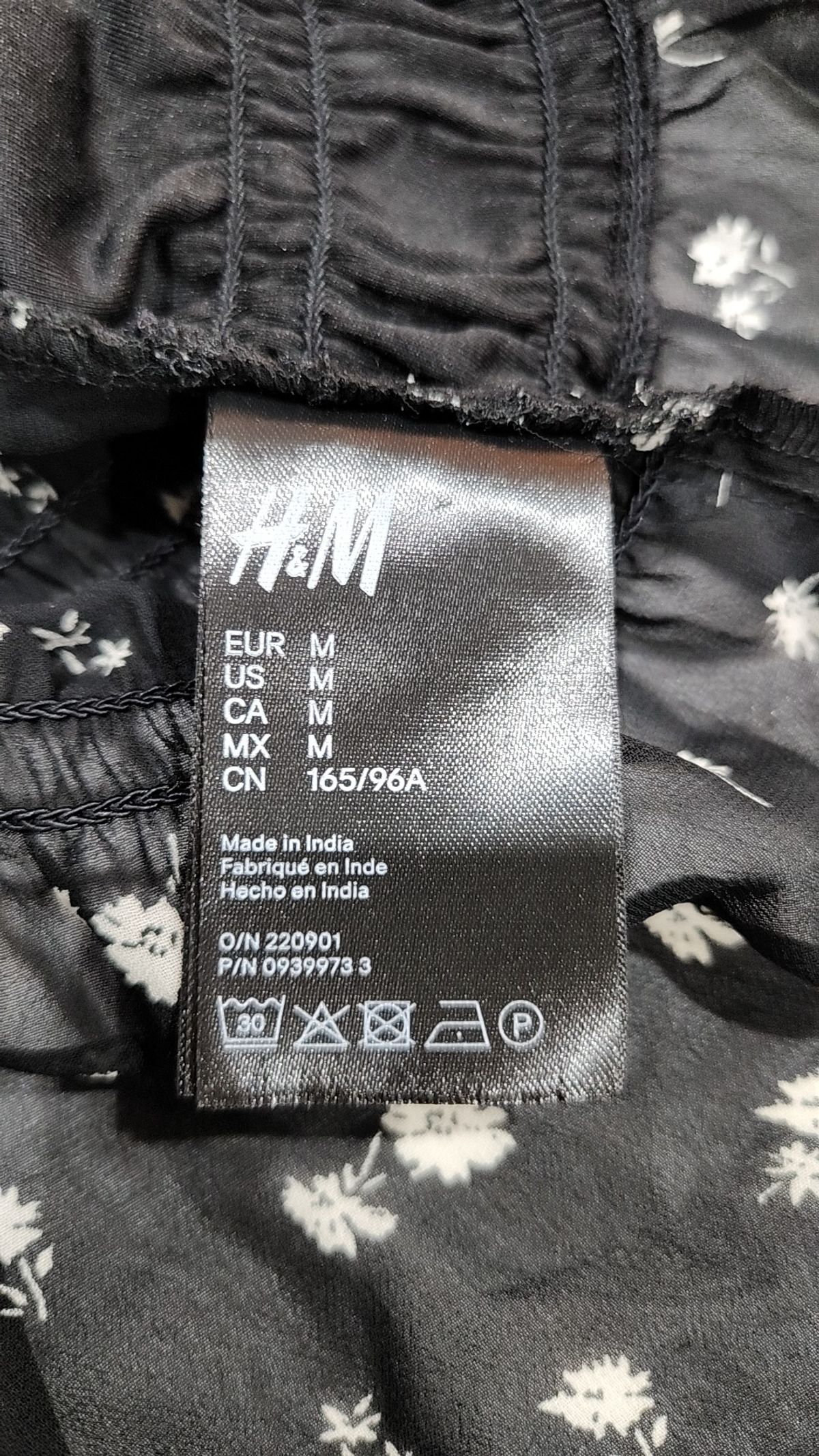 디바이디드에이치앤엠(DIVIDED H&M) 블라우스 M