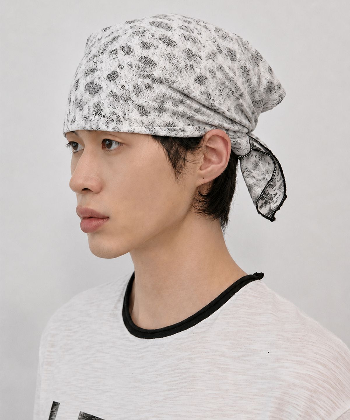 레킴(LEKIM) 레오파드 반다나 스카프 (화이트)
