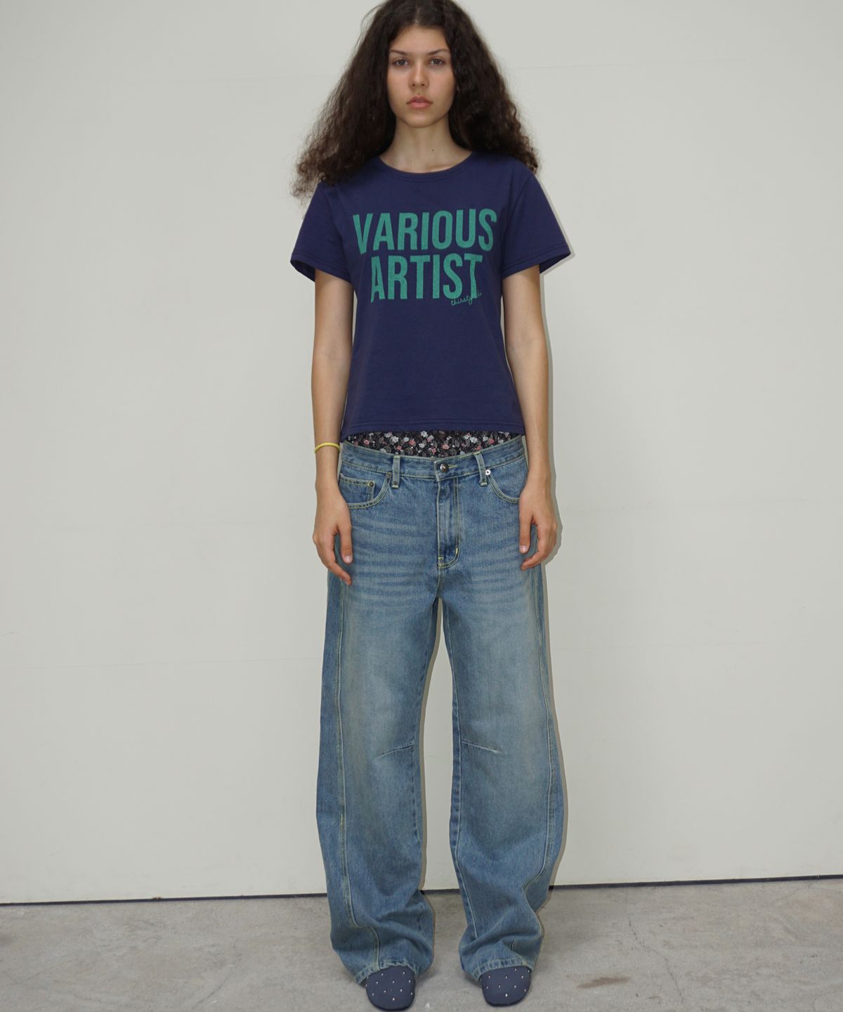 떨스티클럽(THIRSTYCLUB) VA graphic t shirt - Navy