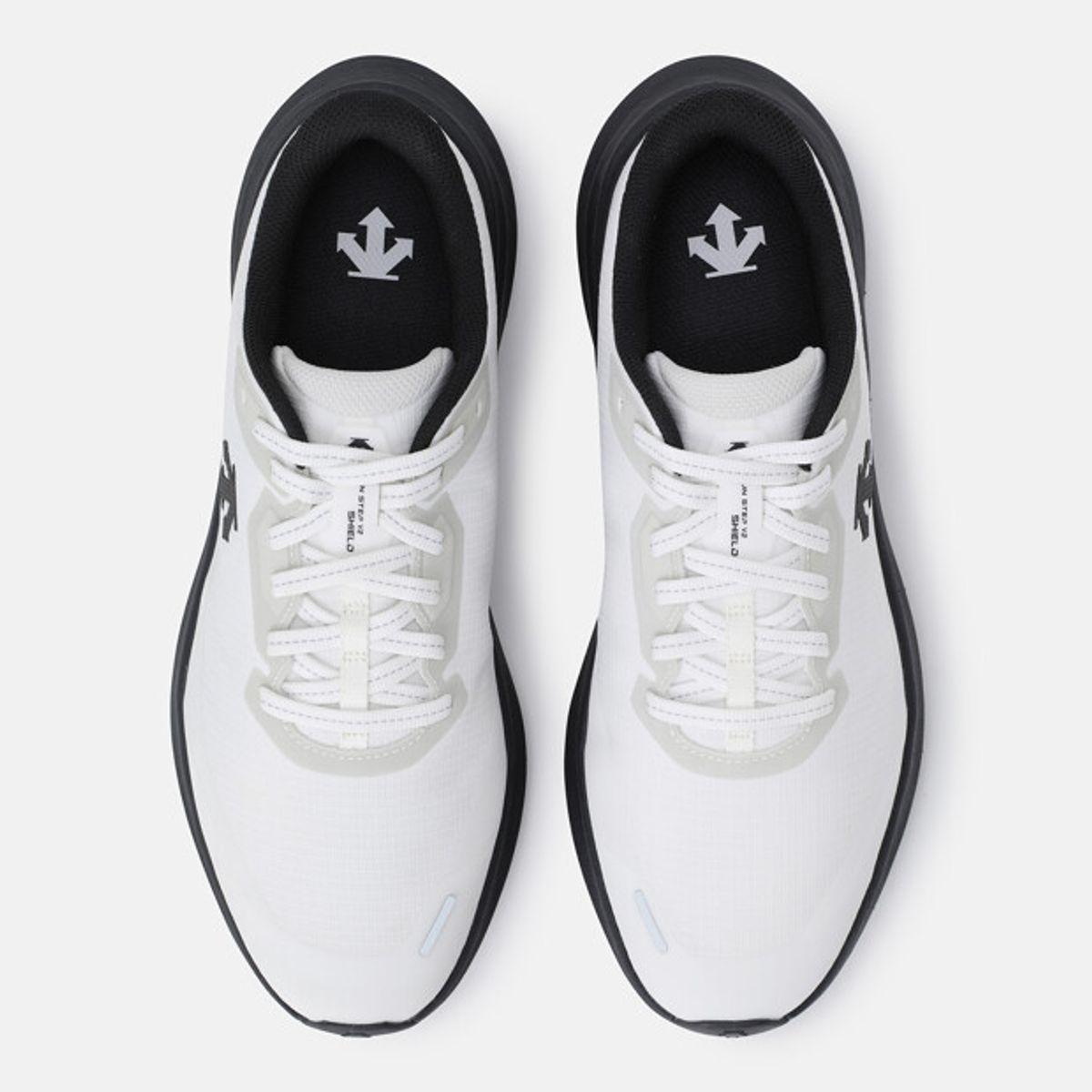 데상트(DESCENTE) 런 스텝 V2 쉴드 화이트 SR313RRN91