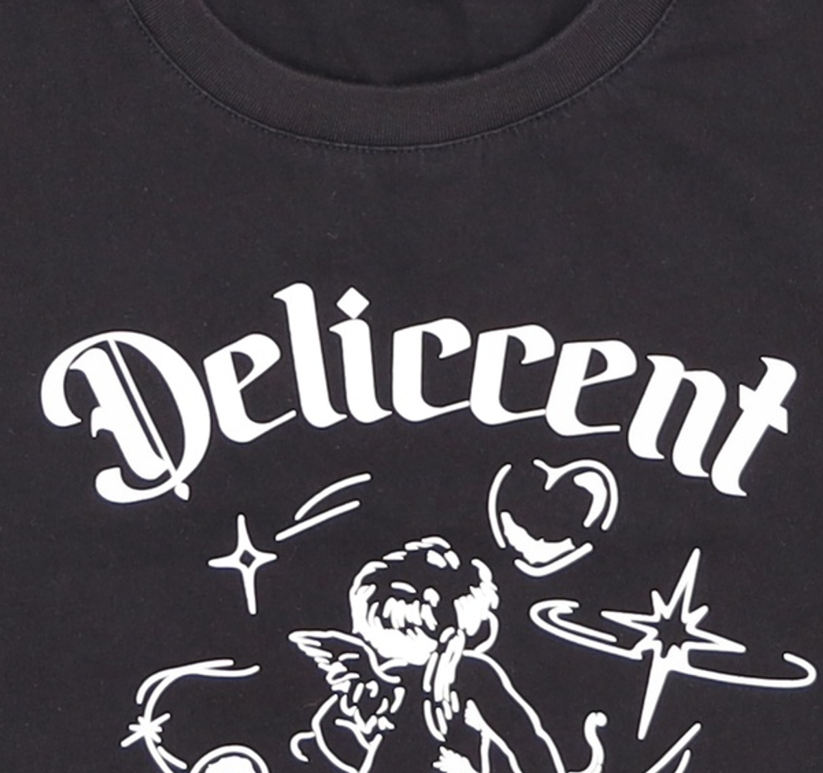 델리센트(DELICCENT) 시그니처 크롭 티셔츠 [BLACK] FREE
