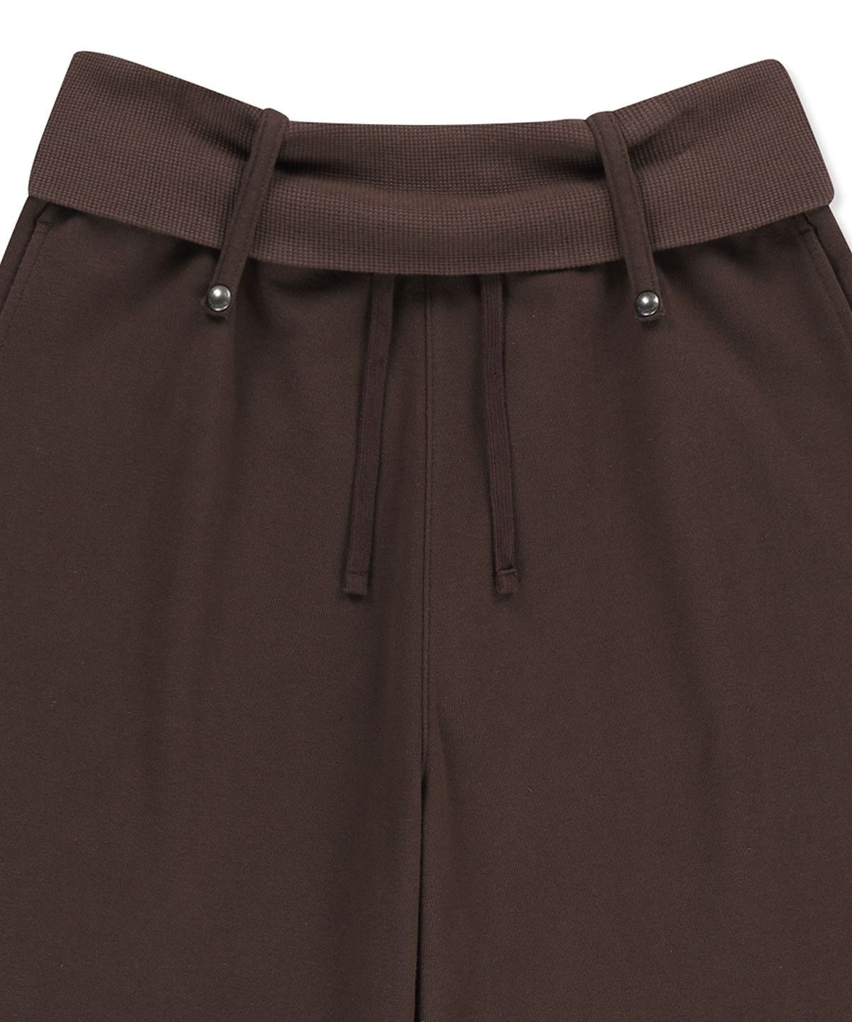 마뗑킴(MATIN KIM) MIXED WAFFLE FOLDOVER WAIST JERSEY PANTS IN BROWN