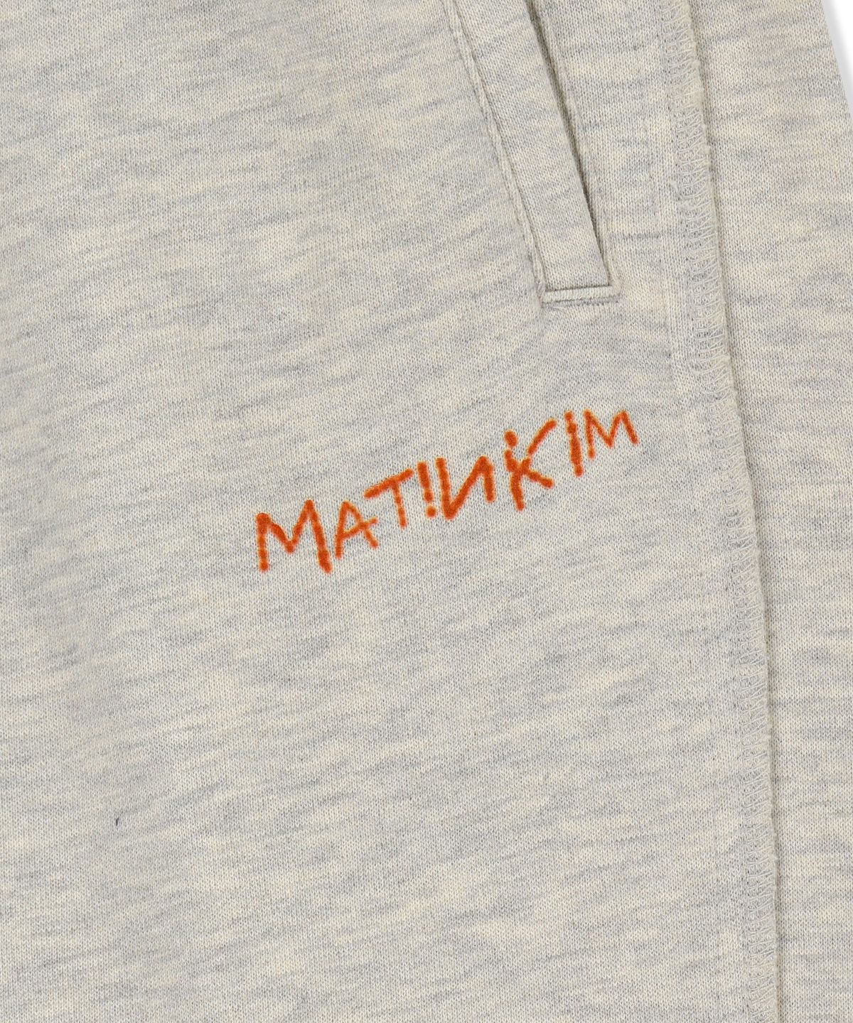 마뗑킴(MATIN KIM) VINTAGE WASHED COLOR CONTRAST SWEATPANTS IN LIGHT BEIGE