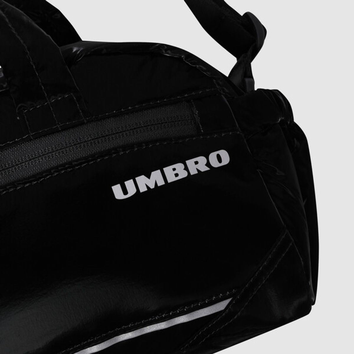 엄브로(UMBRO) 올라운더 더플 크로스백 블랙 UR323CBG92