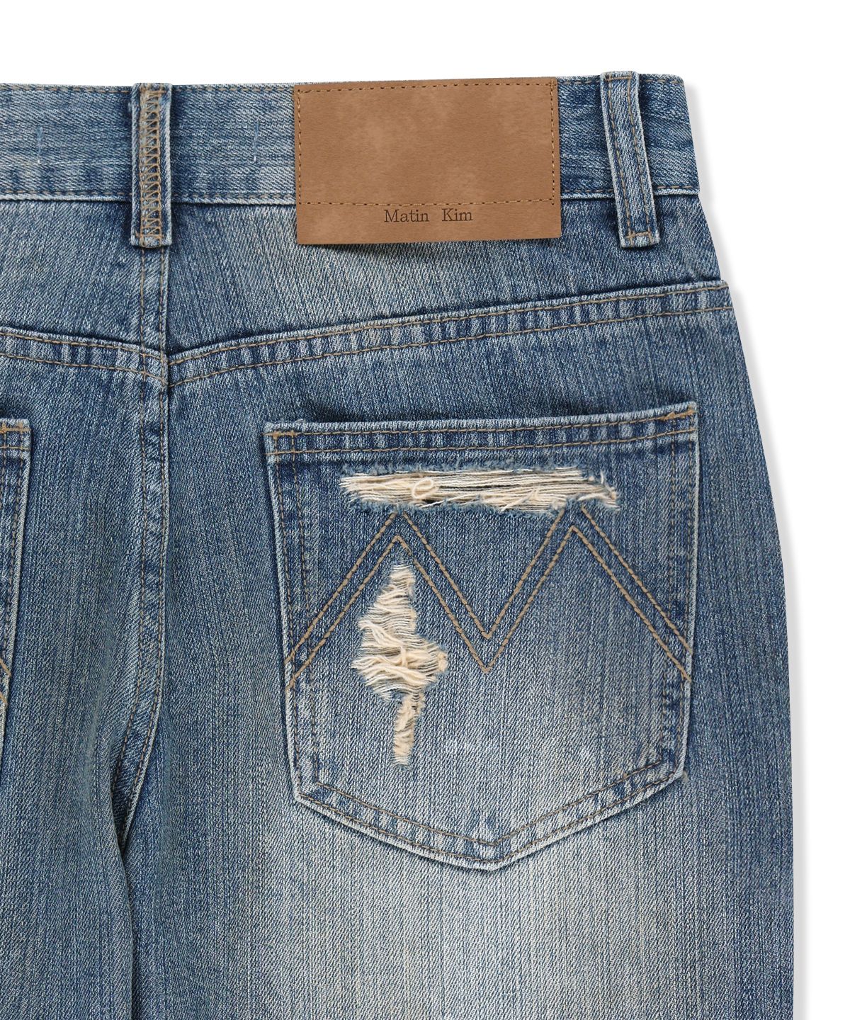 마뗑킴(MATIN KIM) SLUB DAMAGE BOOTCUT DENIM PANTS IN BLUE