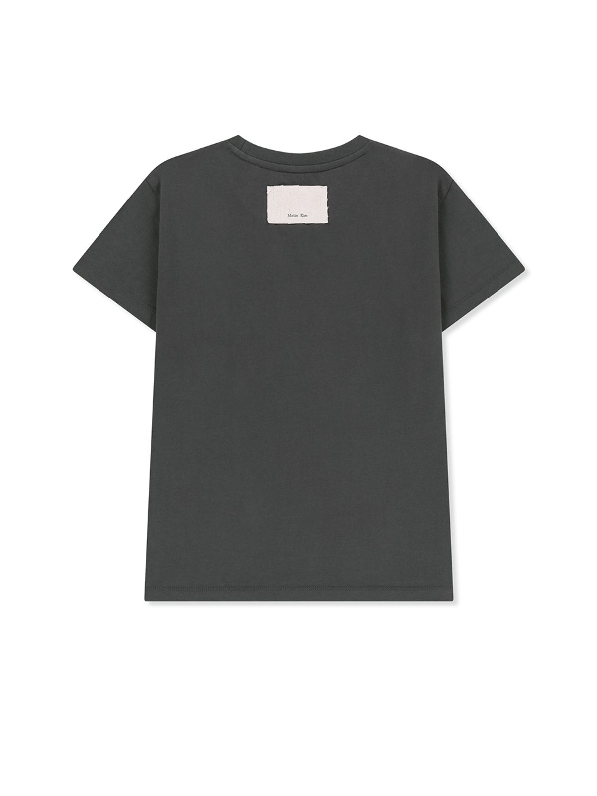 마뗑킴(MATIN KIM) APPLIQUE LOGO SLIM TOP IN CHARCOAL