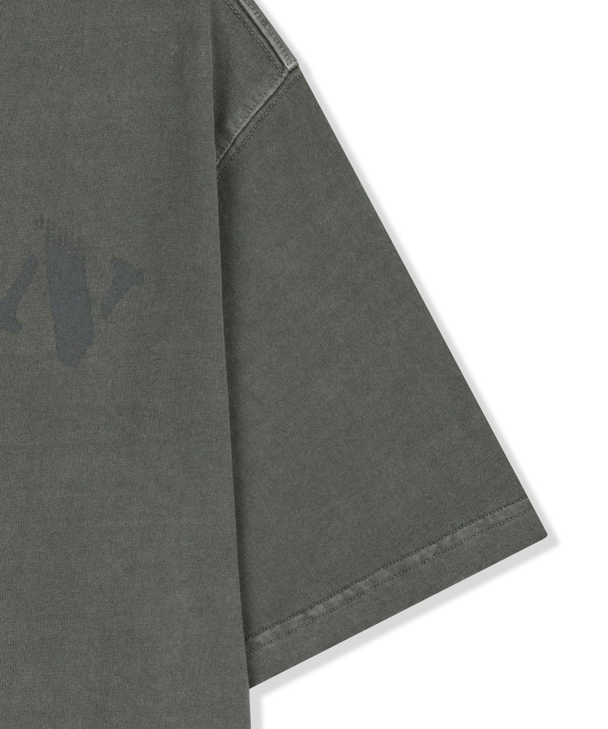 마뗑킴(MATIN KIM) VINTAGE WAHSHED OVERFIT TOP IN CHARCOAL