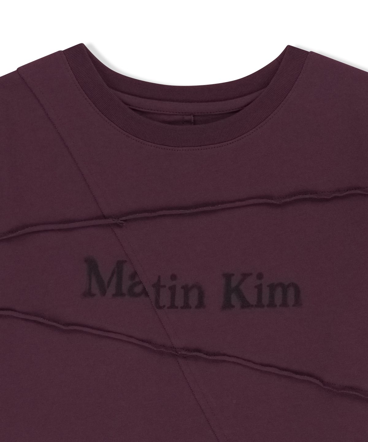 마뗑킴(MATIN KIM) DIAGONAL CUT LOGO CROP TOP IN PURPLE