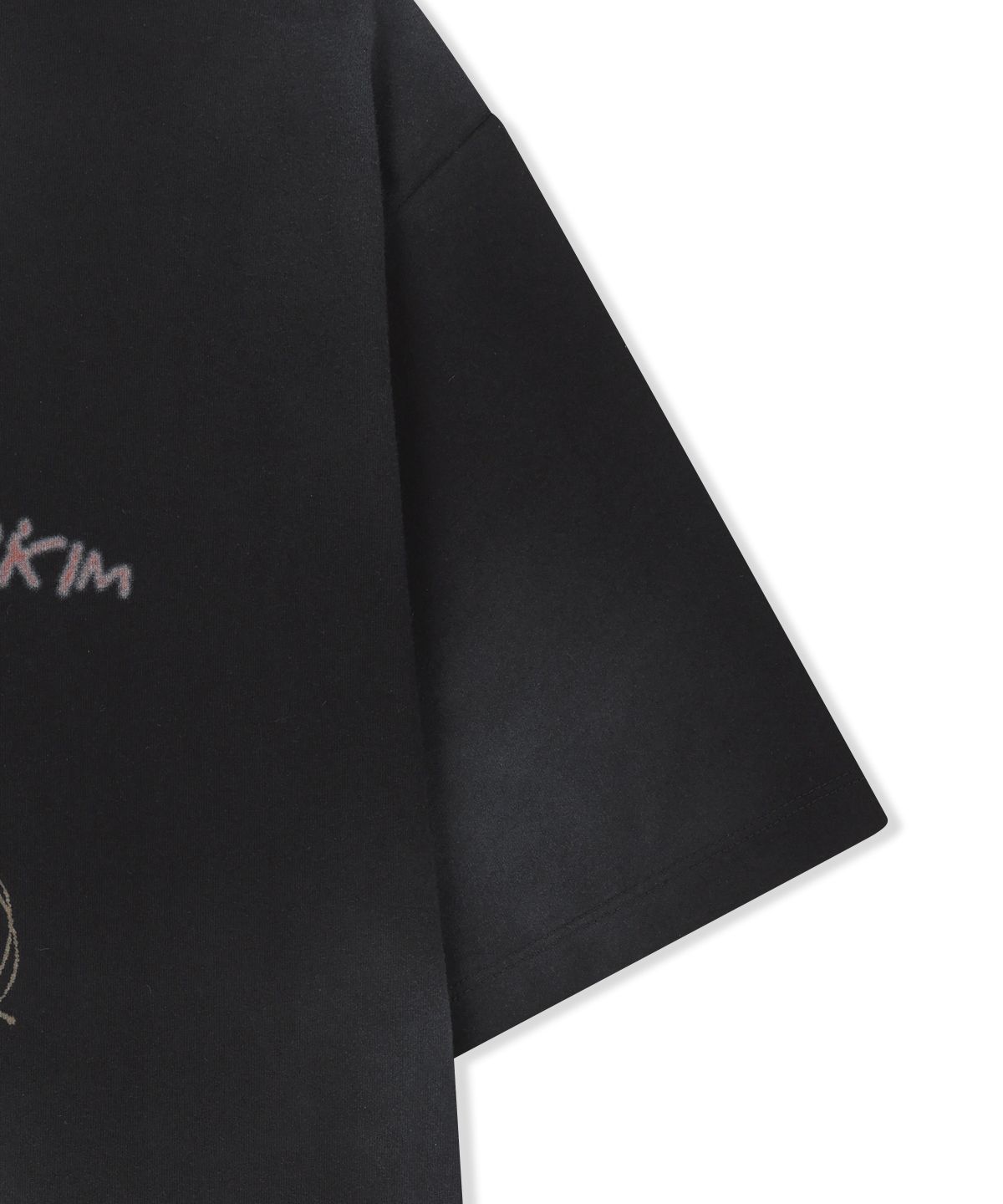 마뗑킴(MATIN KIM) VINTAGE GRAFFITI LOGO TOP IN BLACK