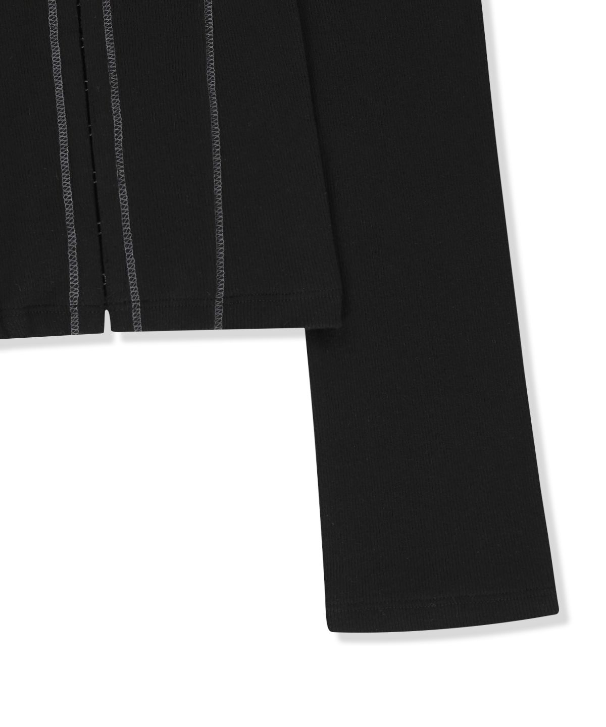 마뗑킴(MATIN KIM) MULTI STYLING HOOK DETAIL SLIM TOP IN BLACK