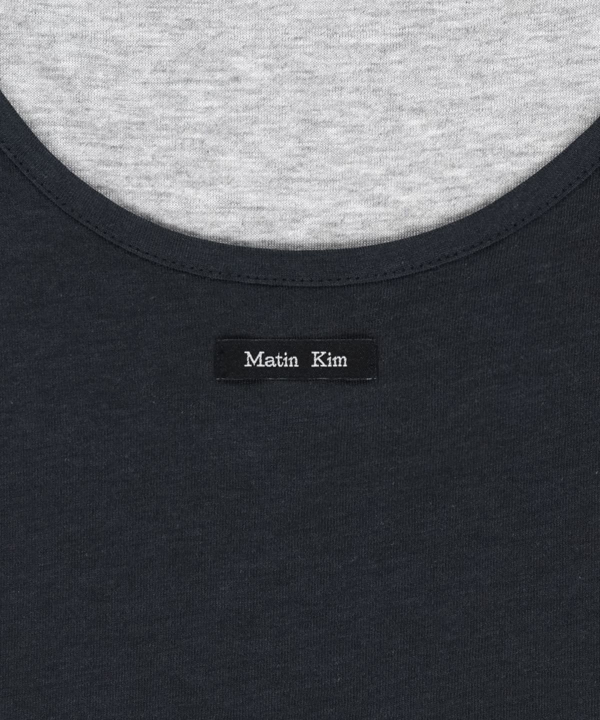 마뗑킴(MATIN KIM) TRIPLE LAYERED MULTI WAY TOP IN NAVY
