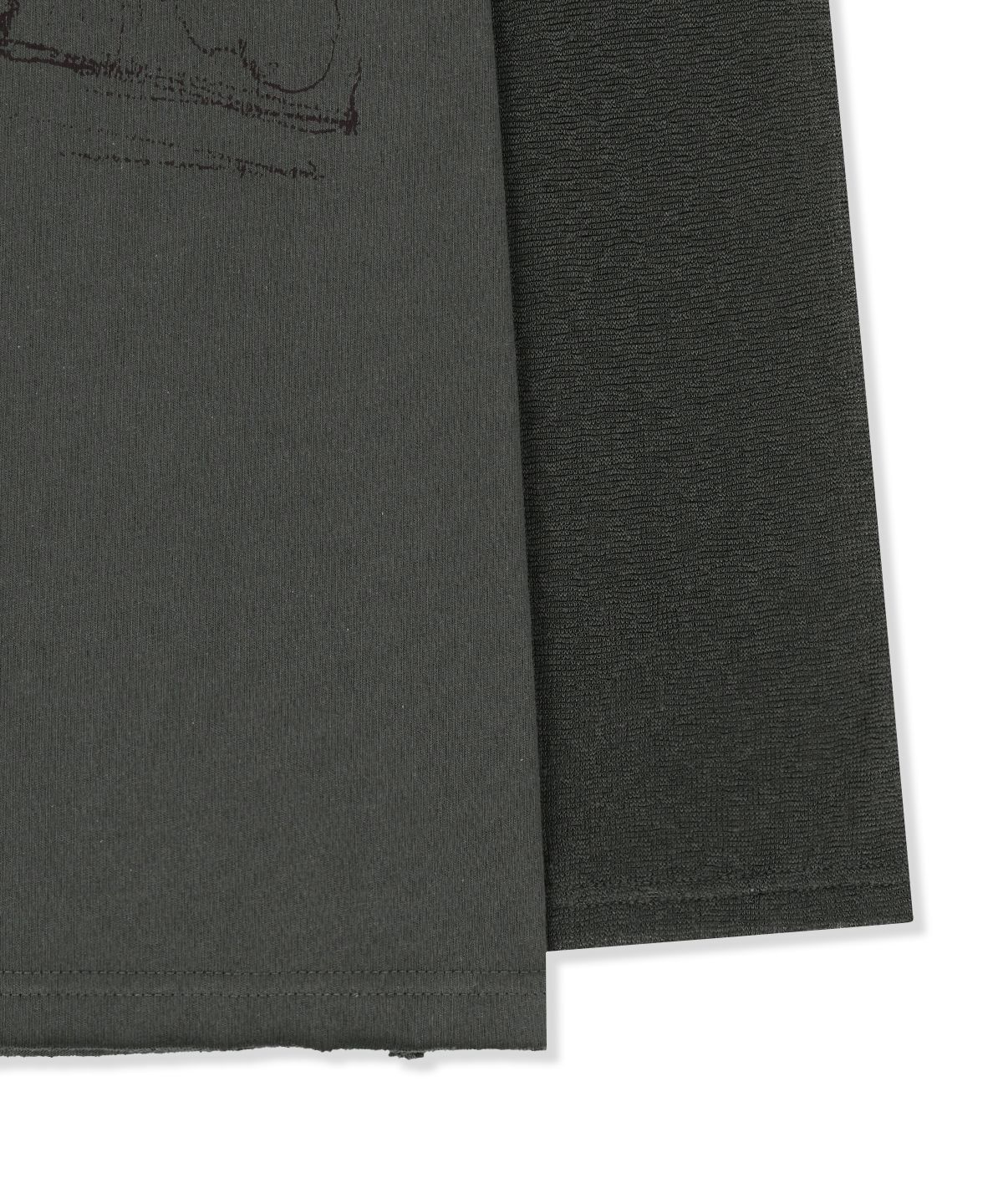 마뗑킴(MATIN KIM) GRAFFITI ARTWORK LAYERED TOP IN CHARCOAL