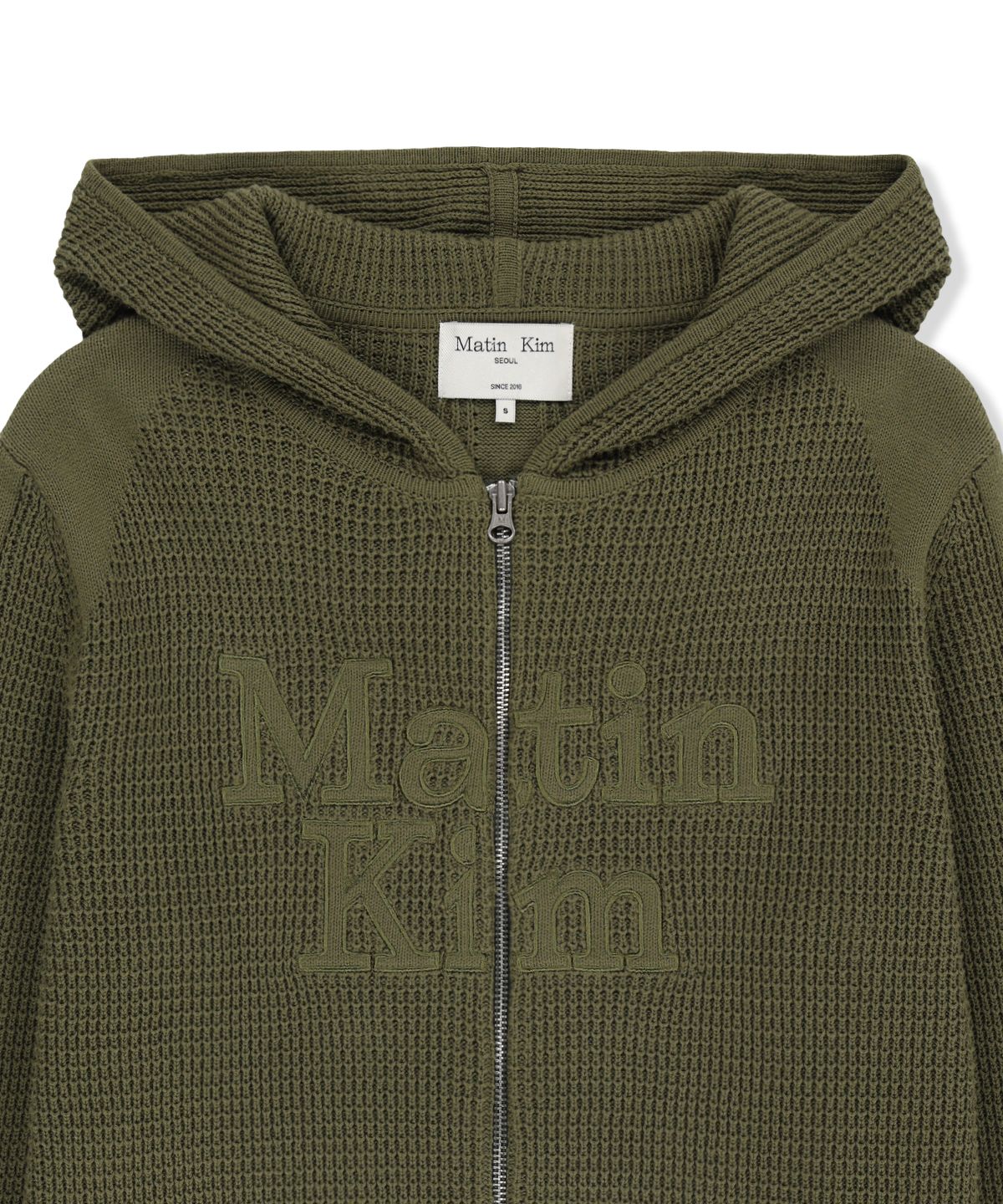 마뗑킴(MATIN KIM) WAFFLE TEXTURE HOODY KNIT ZIP UP IN KHAKI