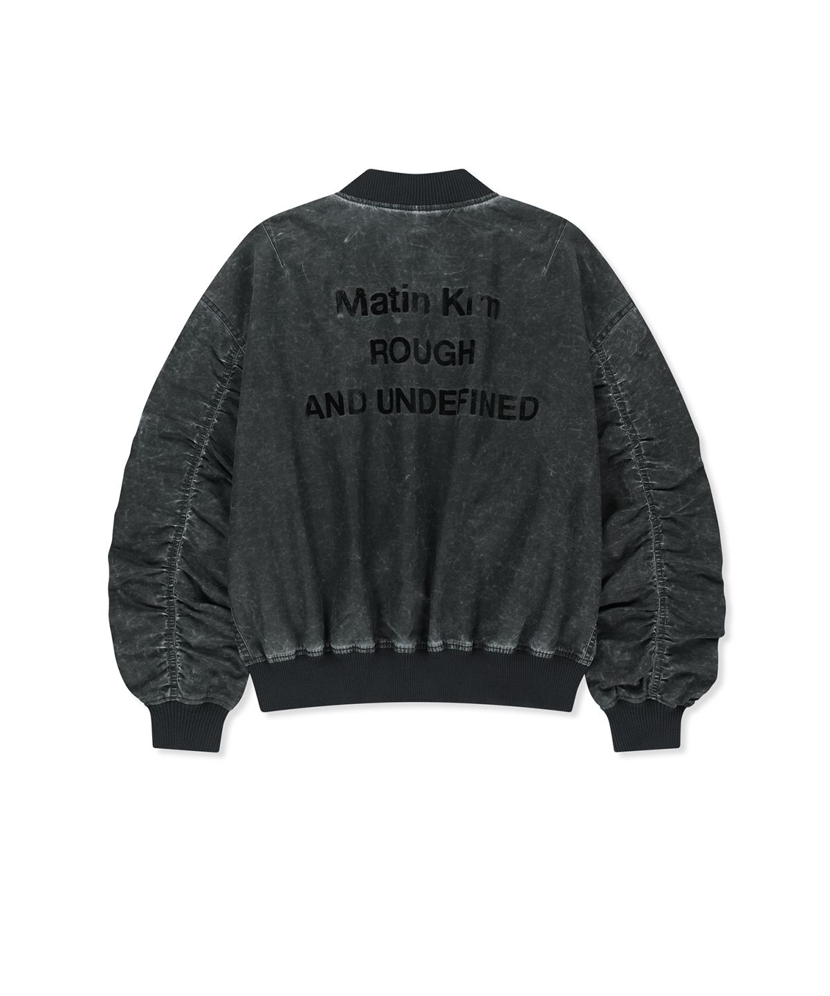 마뗑킴(MATIN KIM) PIGMENT COATED BACK LOGO JUMPER IN CHARCOAL