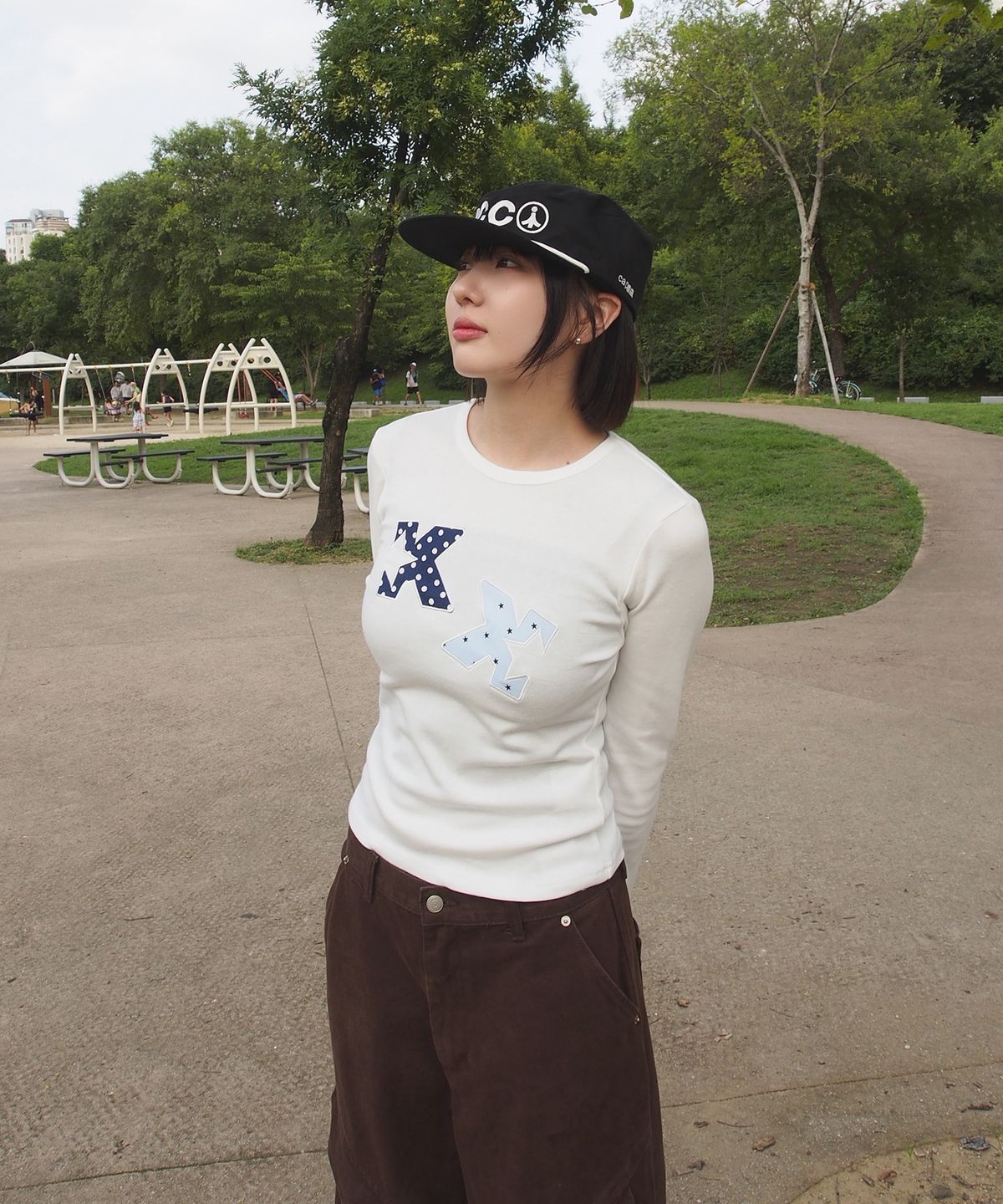 케이케이이이이(KKEEE) KK 도트 패치 코지 긴팔티(2color)