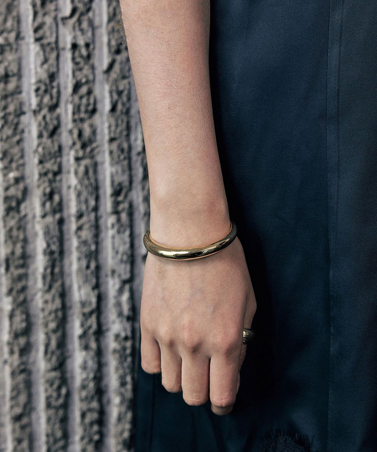 그라스마티네(GRASSE MATINEE) Slim DomeCuff Bracelet Gold