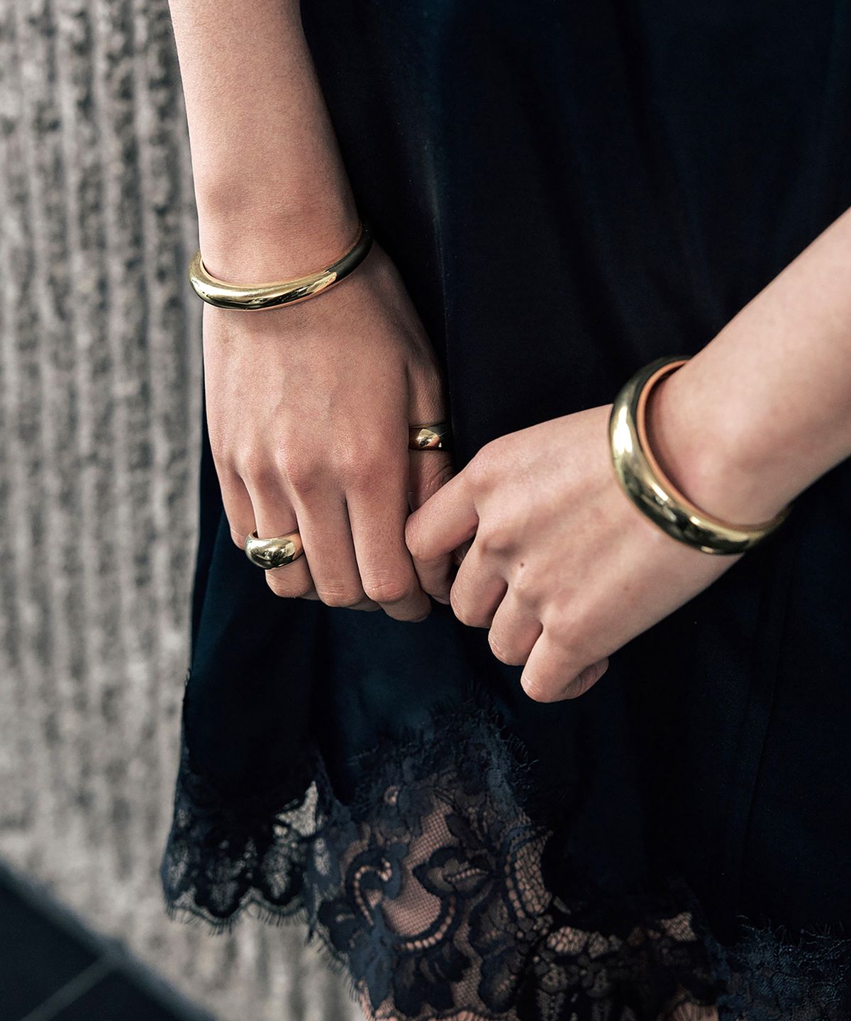 그라스마티네(GRASSE MATINEE) Slim DomeCuff Bracelet Gold