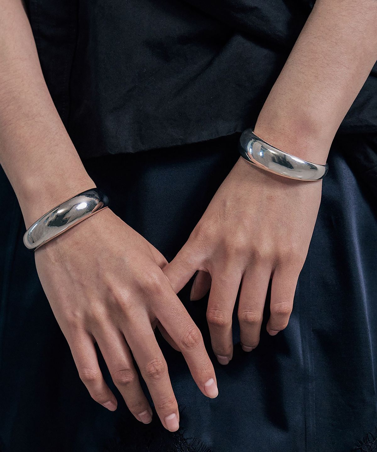 그라스마티네(GRASSE MATINEE) Bold Dome Cuff Bracelet Silver