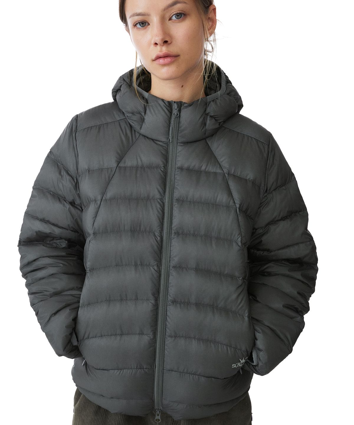 썬러브투어(SUNLOVETOUR) Hooded Fly Light Down Jacket Dark Grey