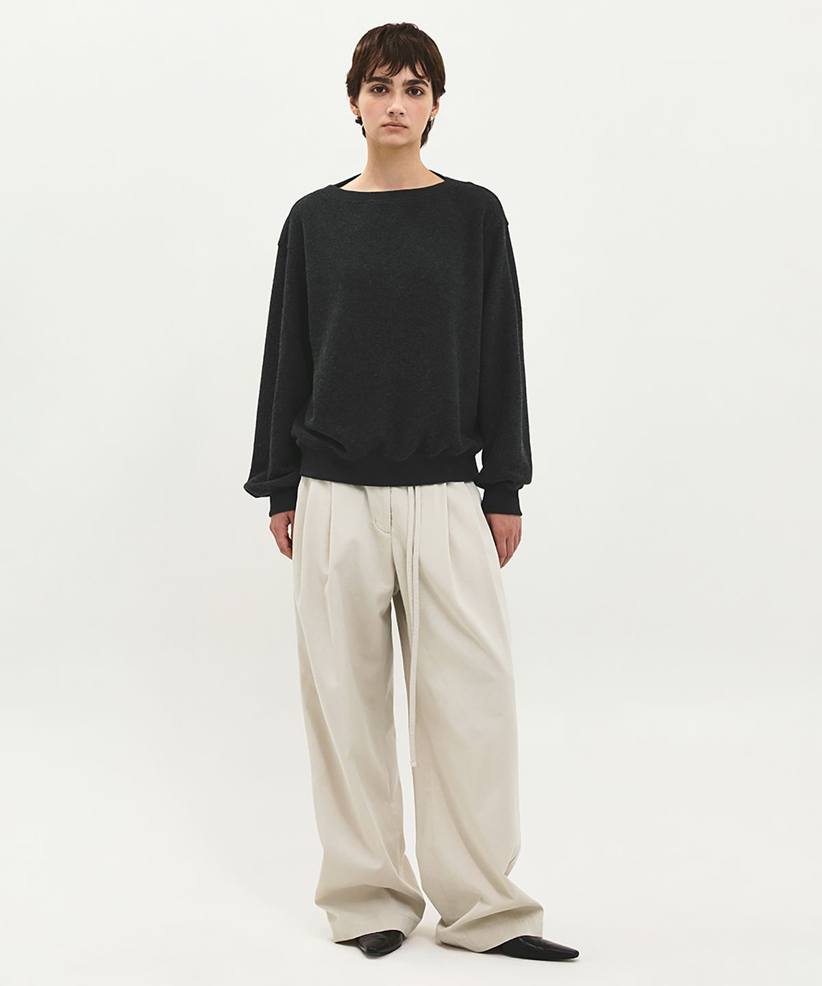 러프사이드 화이트라벨(ROUGH SIDE WHITE LABEL) Pond Sweat Shirt Charcoal