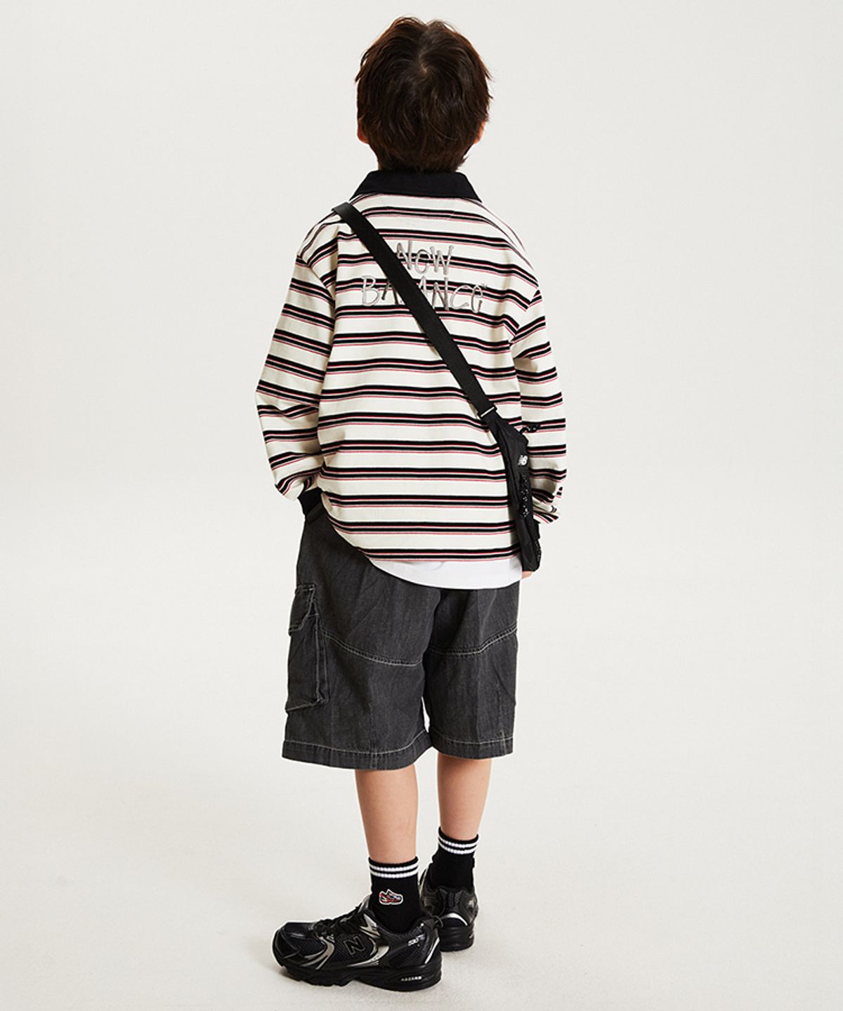 뉴발란스 키즈(NEWBALANCEKIDS) Ready Set Rugby_카고 포켓 버뮤다 데님 팬츠 NK9VG3711U17