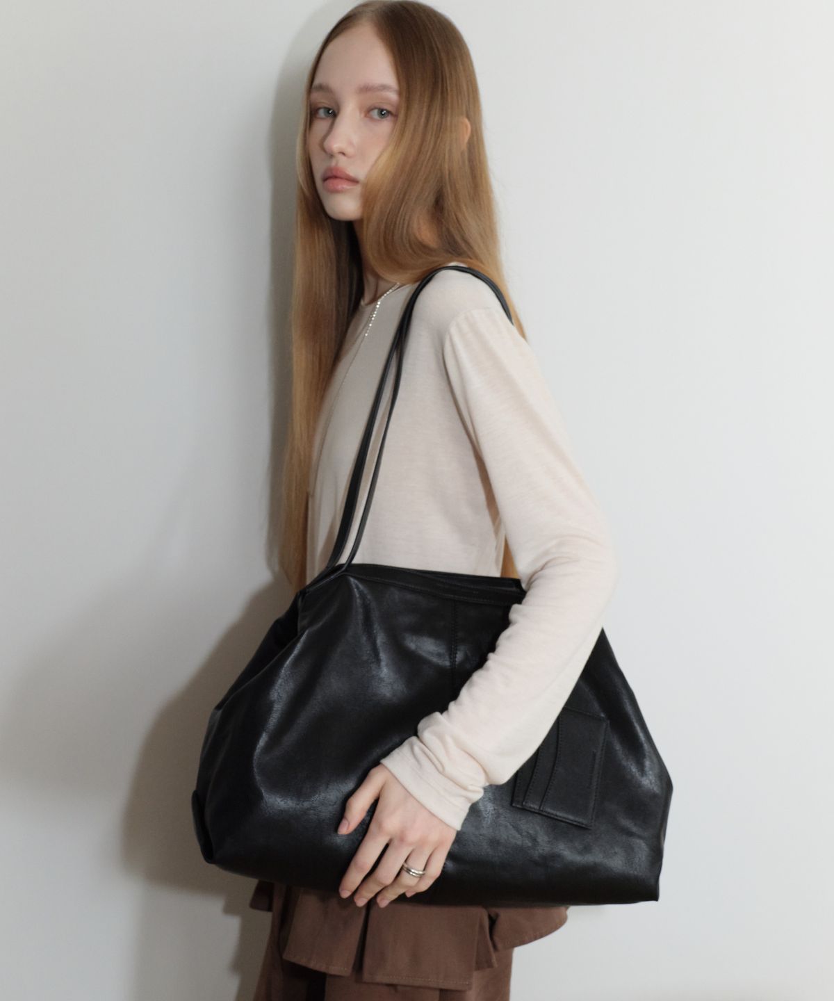 질바이질스튜어트(JILL BY JILLSTUART) [포에] 카드참 소프트 쇼퍼백 - PU