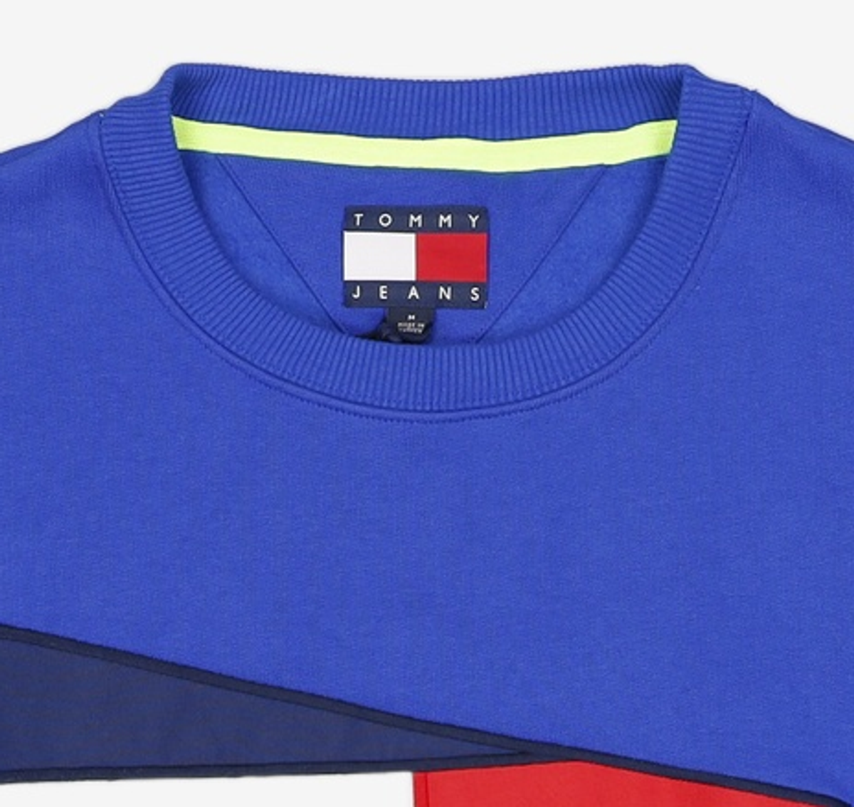 타미진스(TOMMY JEANS) [남성] 폴리혼방 플래그 자수 크루넥 스웨트 티셔츠 TJMS3KOE93A0 B40 M