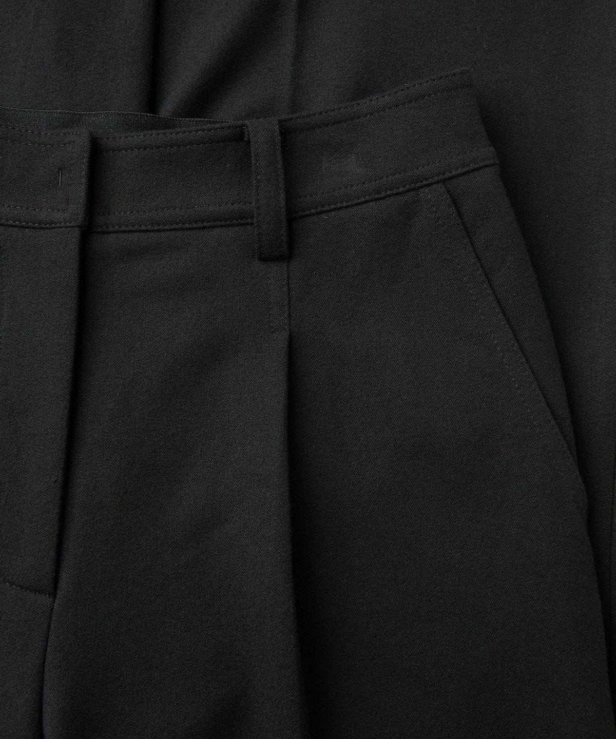 이로 우먼(IROWOMEN) Liberte 베이직 백 밴딩 슬랙스 ILPAA26703BKX