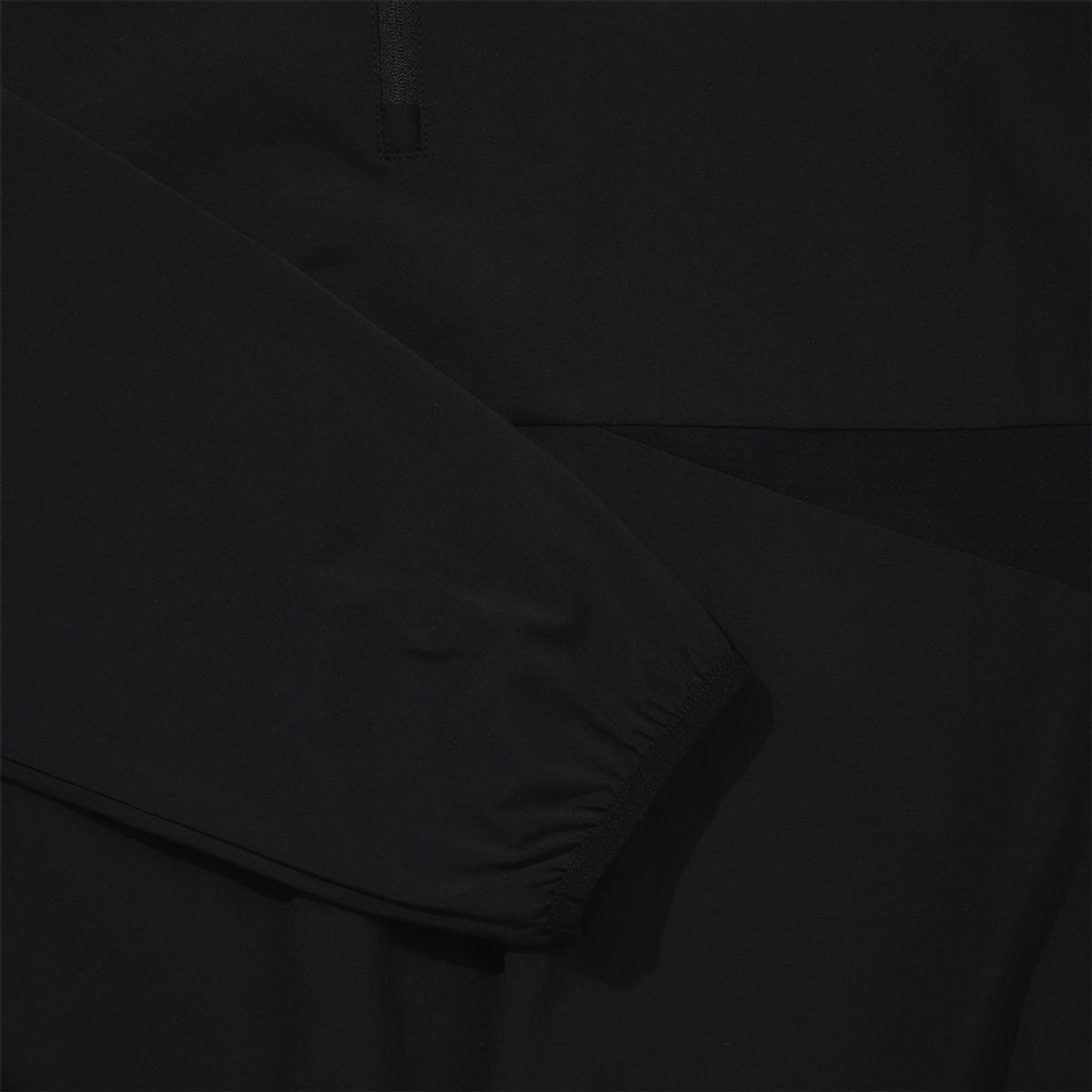 디아도라(diadora) 테니스타 하프집업 아노락 BLACK