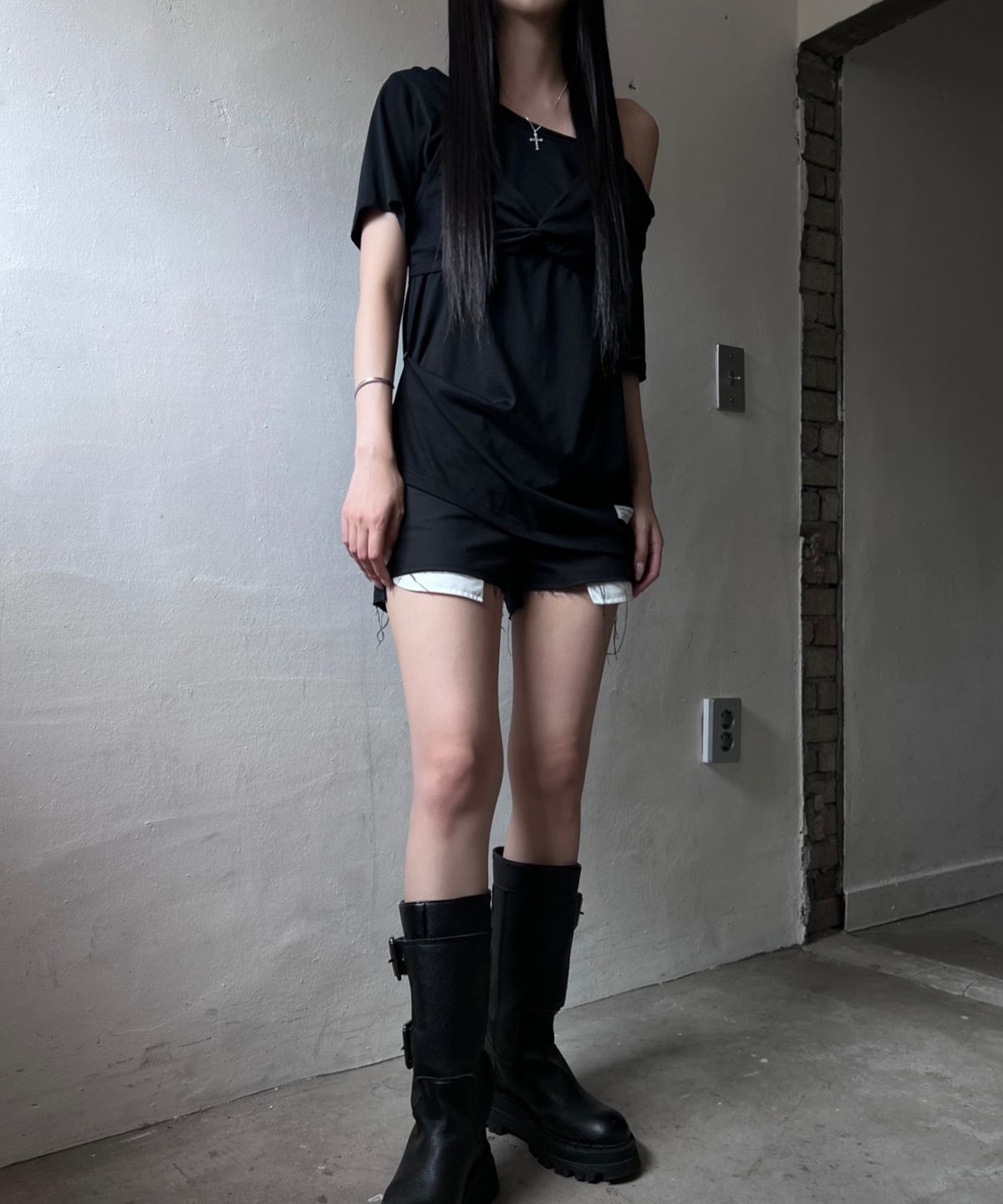 이네기(INEGI) Kaia Bustier Layering Top (black)