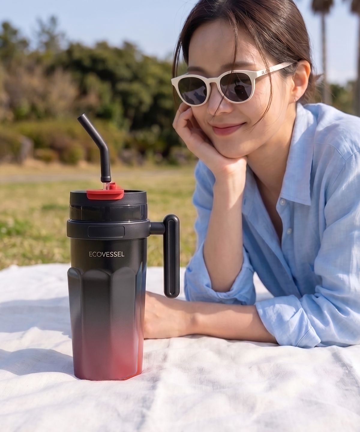 에코베슬(ECOVESSEL) 큐브 그라데이션 손잡이 대용량 스텐 텀블러 950ml