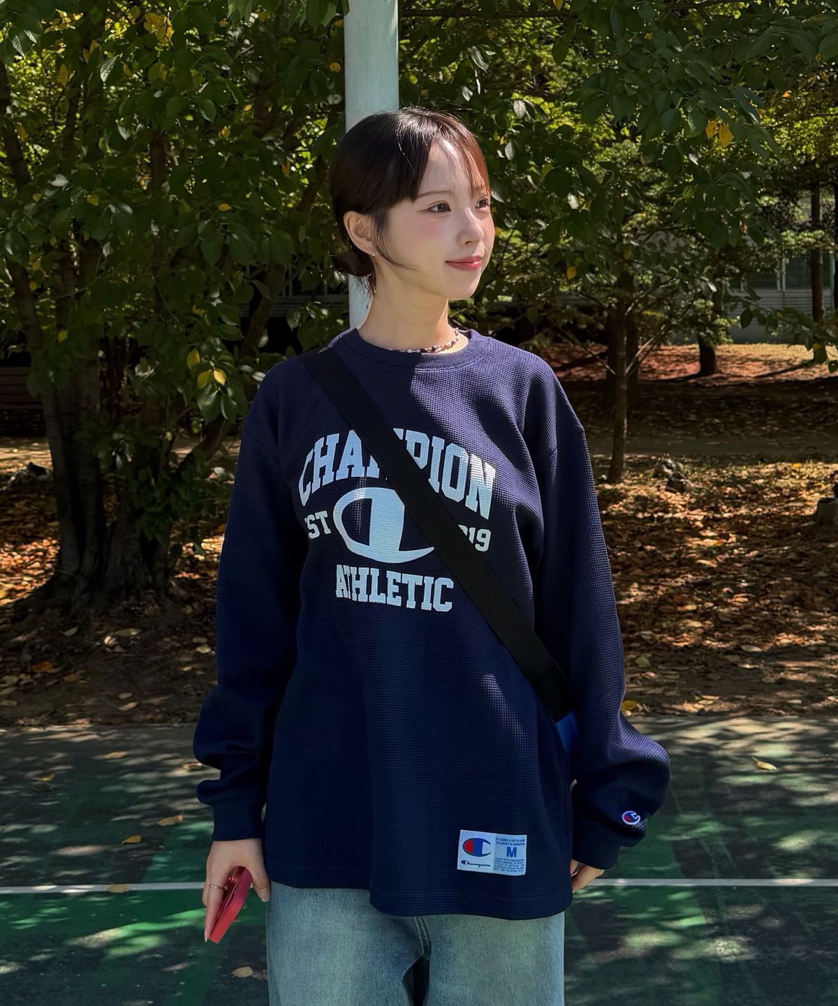 챔피온(CHAMPION) 로고 와플 롱슬리브 티셔츠 Navy