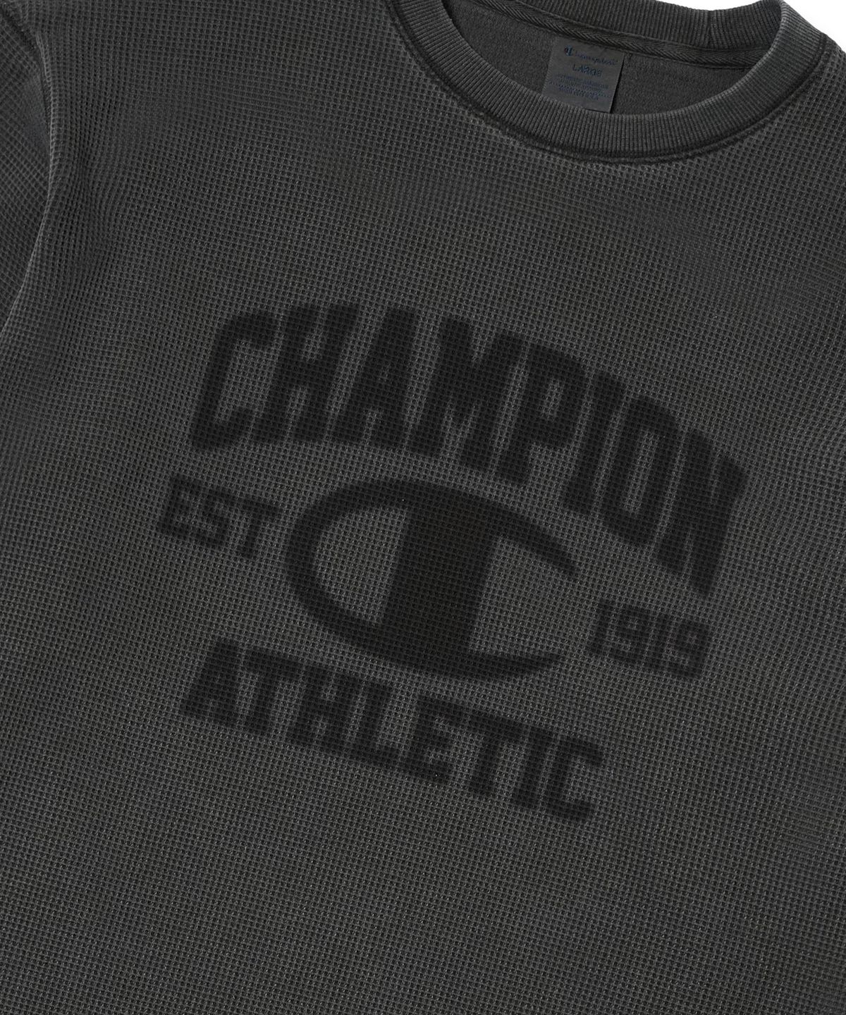 챔피온(CHAMPION) 로고 다잉 와플 롱슬리브 티셔츠 Charcoal