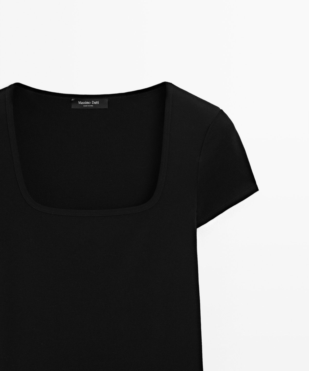 마시모두띠(MASSIMO DUTTI) 스퀘어넥 반팔 티셔츠