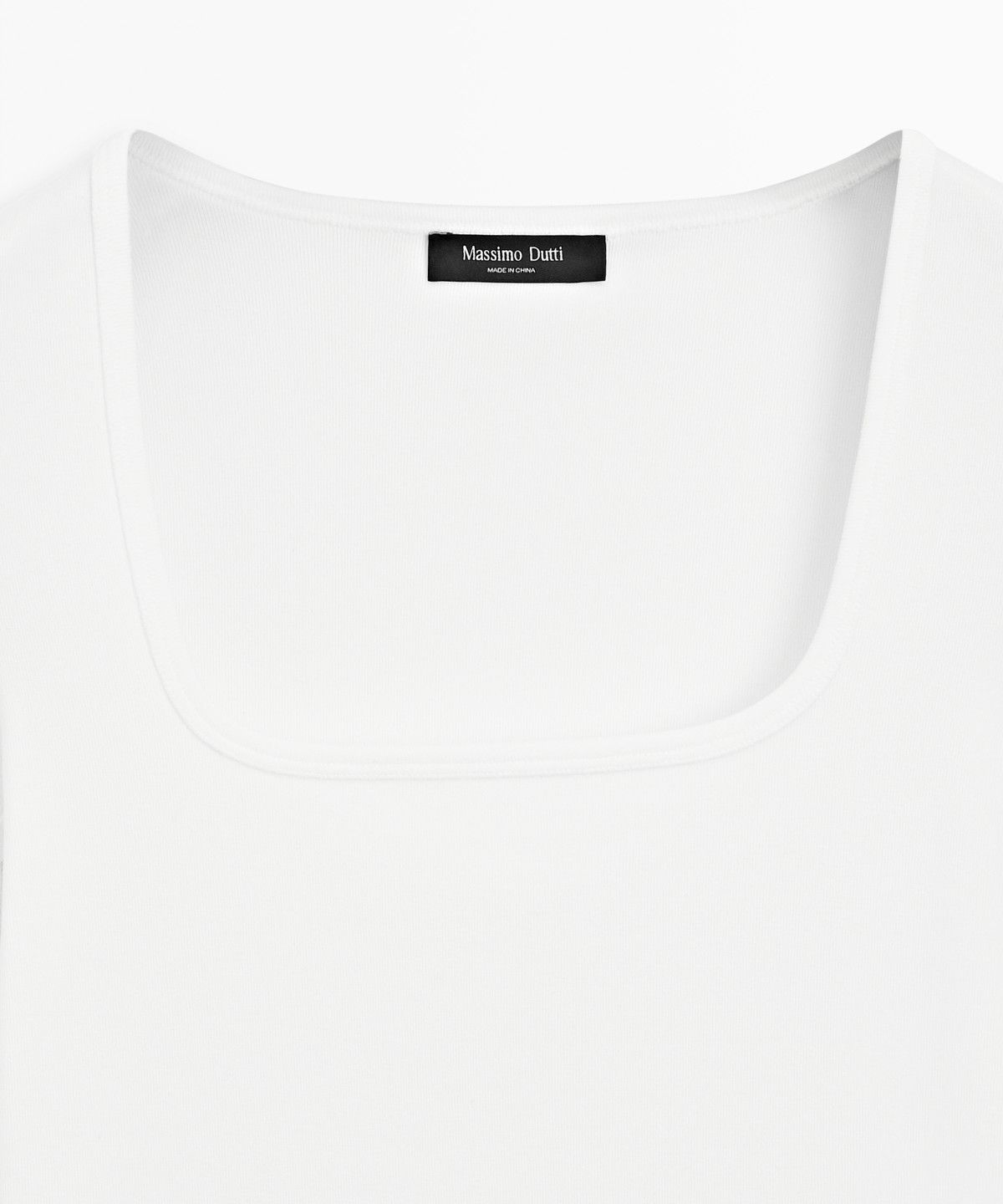 마시모두띠(MASSIMO DUTTI) 스퀘어넥 반팔 티셔츠