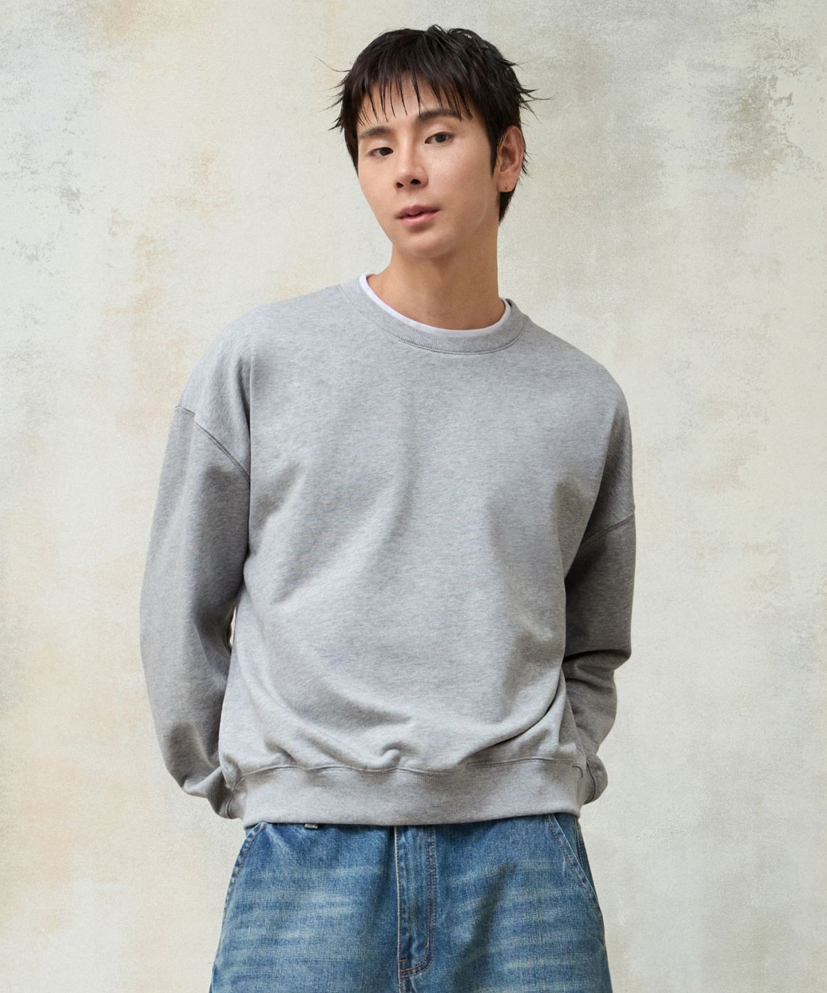 에이지오디(AGOD) 레이어드 크루넥 스웨트셔츠 [그레이]