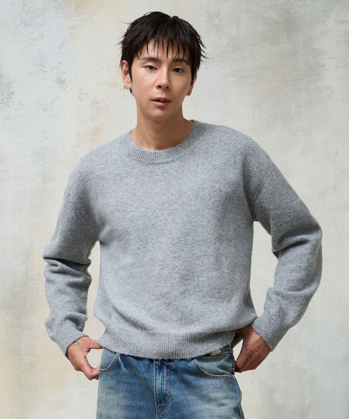 에이지오디(AGOD) 에센셜 크롭 니트 [그레이]