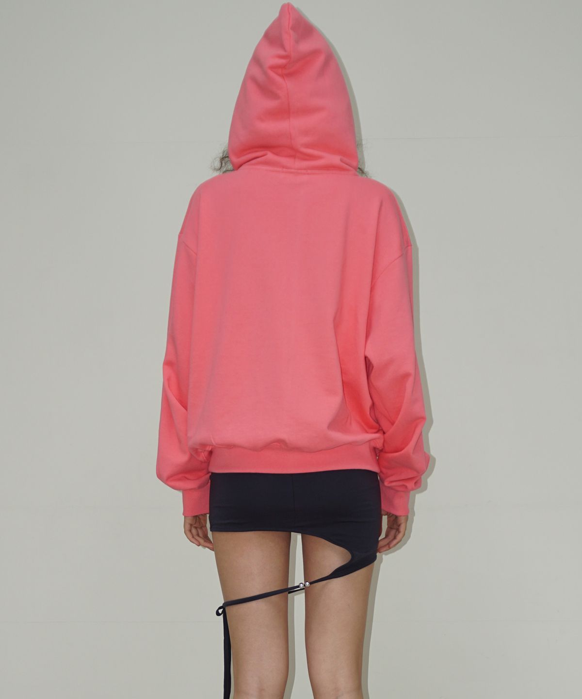 떨스티클럽(THIRSTYCLUB) Lettering light weight hoodie - Pink